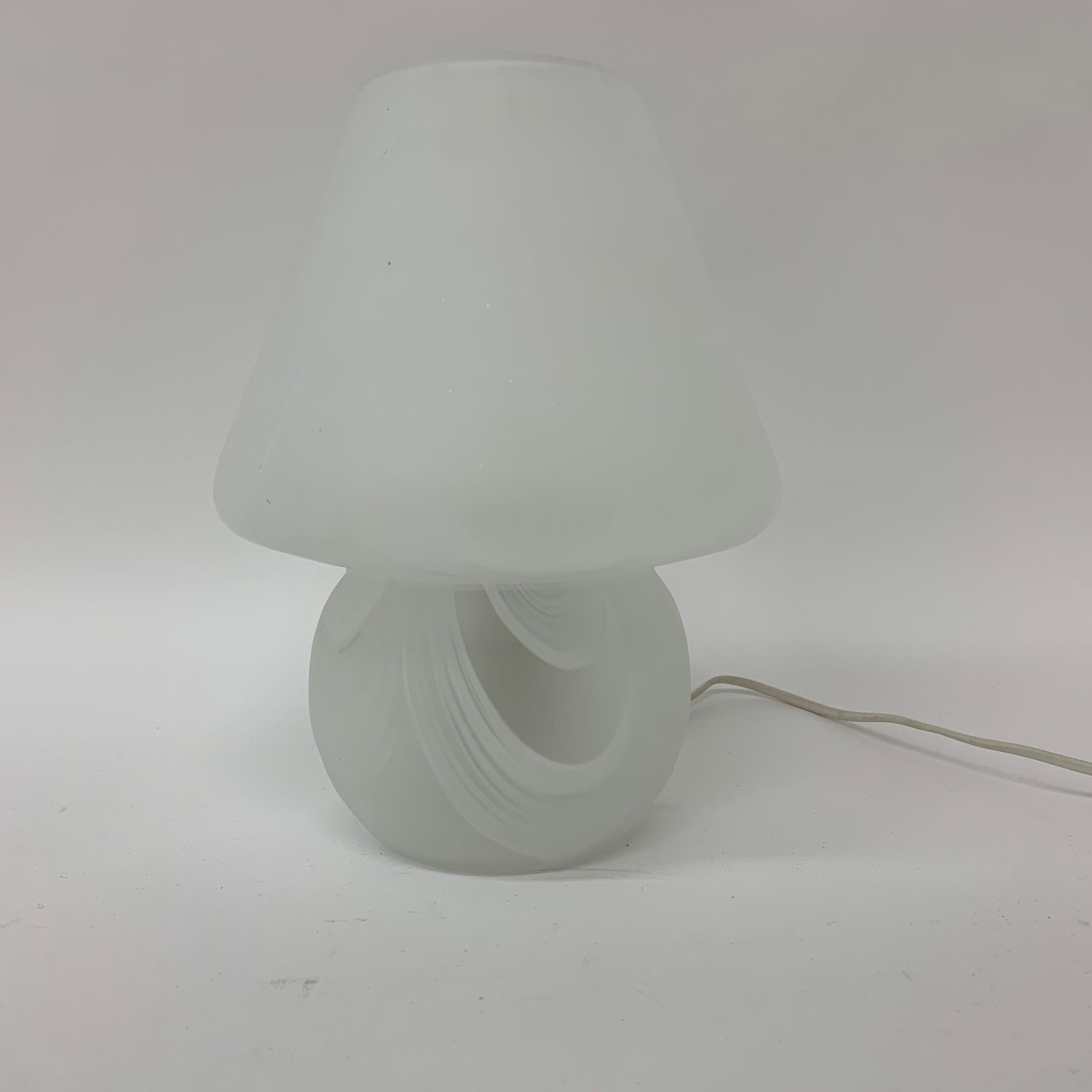 Mushroom Table Lamp, 1970’s In Good Condition For Sale In Delft, NL
