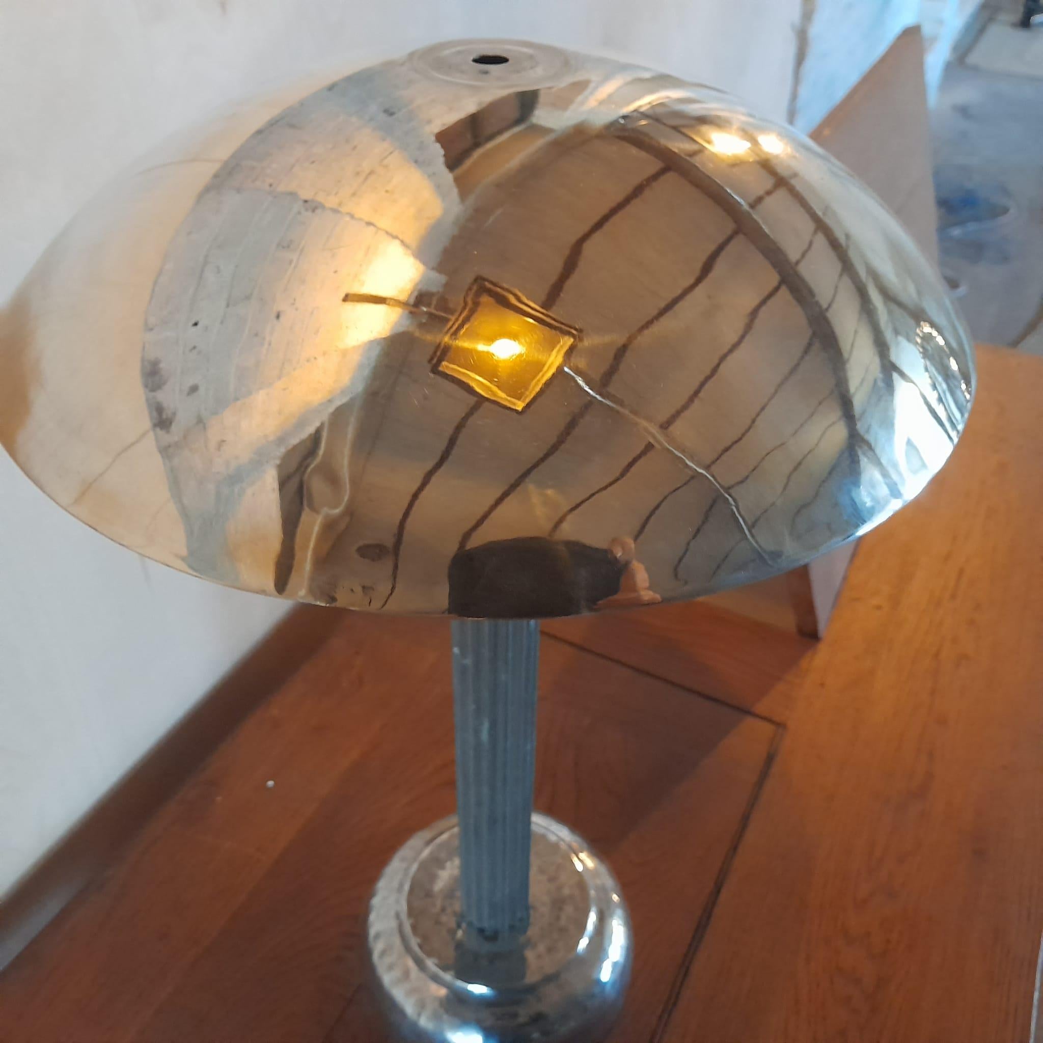Moderno Fungo, Lampada da tavolo, Alpaca, Contemporaneo in vendita