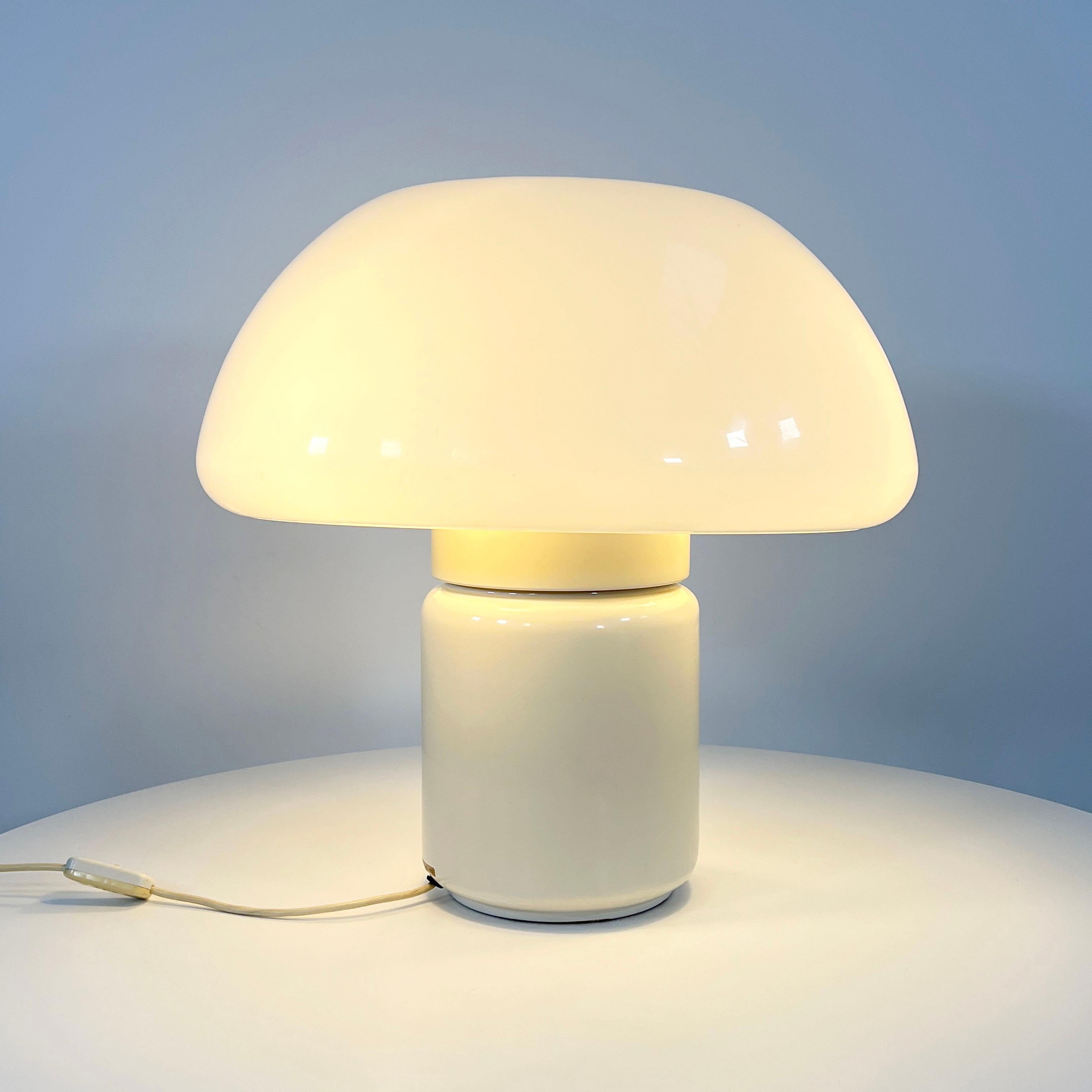 Designer - Elio Martinelli
Producer - Martinelli Luce
Model - Mushroom Table Lamp
Design Period - Seventies
Measurements - Width 50 cm x depth 50 cm x height 50 cm
Materials - Metal, Plastic
Color - White
Comments - Light wear consistent with age