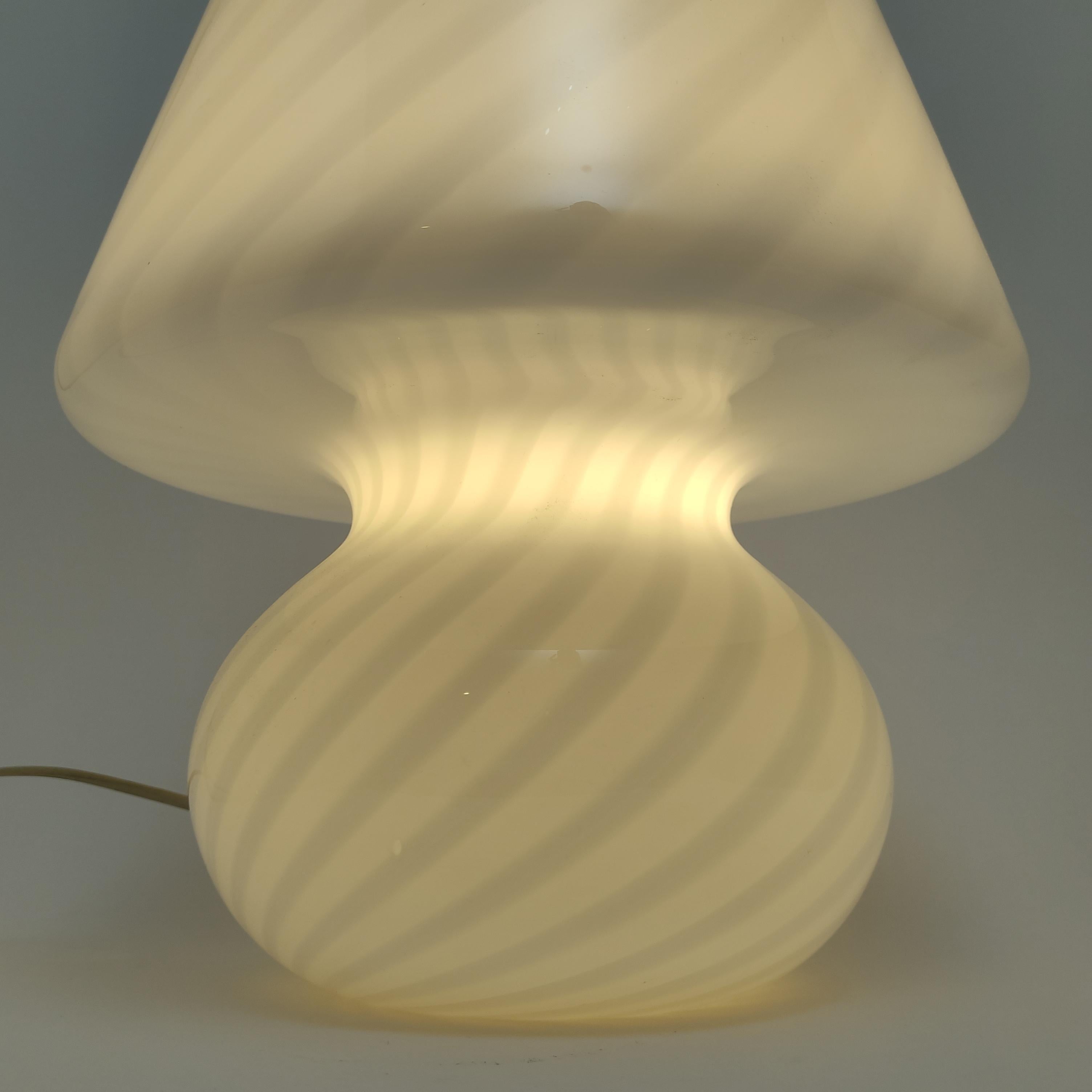 Modern Mushroom table lamp, murano Swirl Glass 1970 For Sale