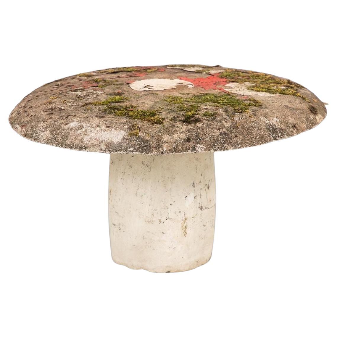 Mushroom-Perlenhocker Gartenornament- oder Cocktailtisch, Frankreich 1960 im Angebot