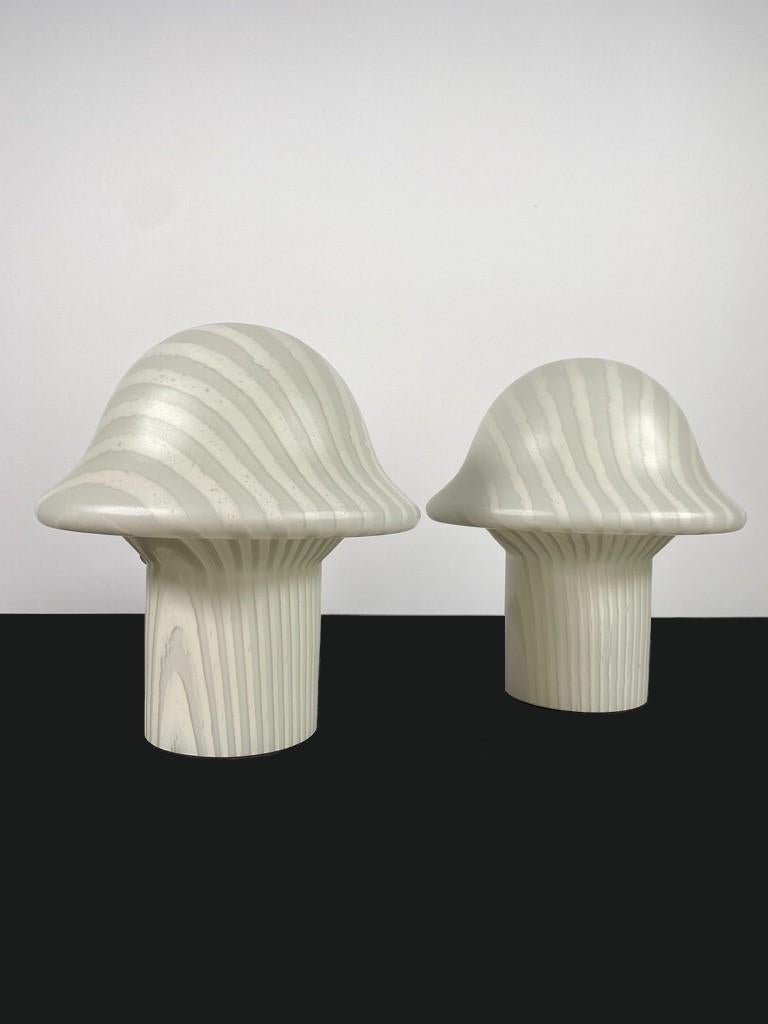 Mushrooms Peill Putzler one piece glass 1960 In Good Condition For Sale In The Hague, NL