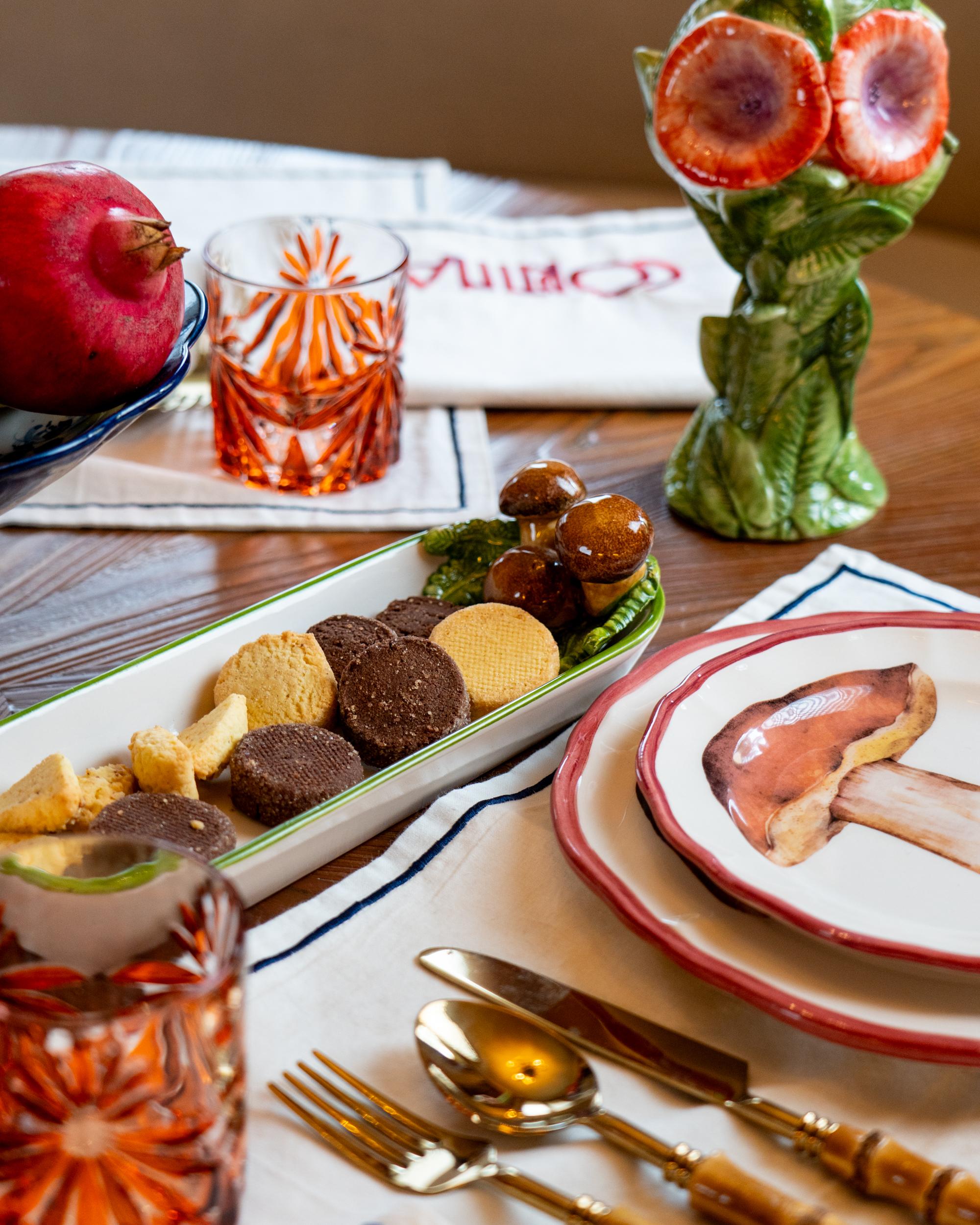 Moderne Assiette à champignons, fabriquée en Italie en vente