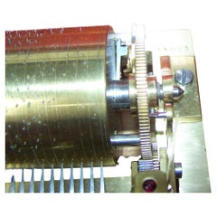 Music Box by Nicole Freres playing Belini