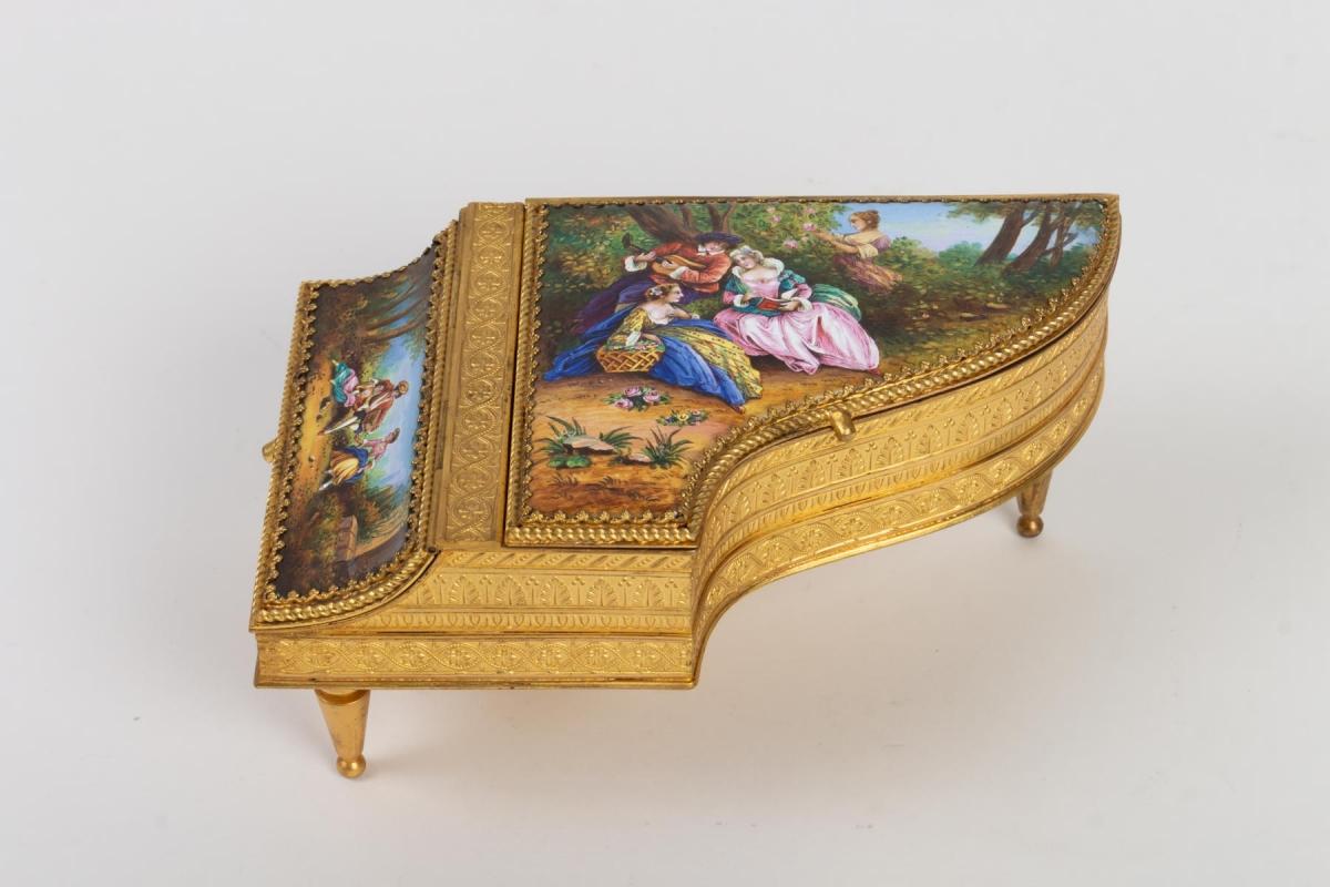 French Music Box, Tail Piano, Austria, End of the 19th Century