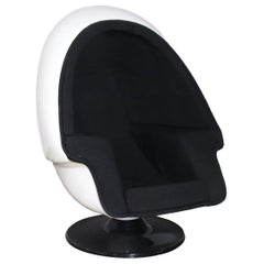 'Music Chair' Produced by Lee Co