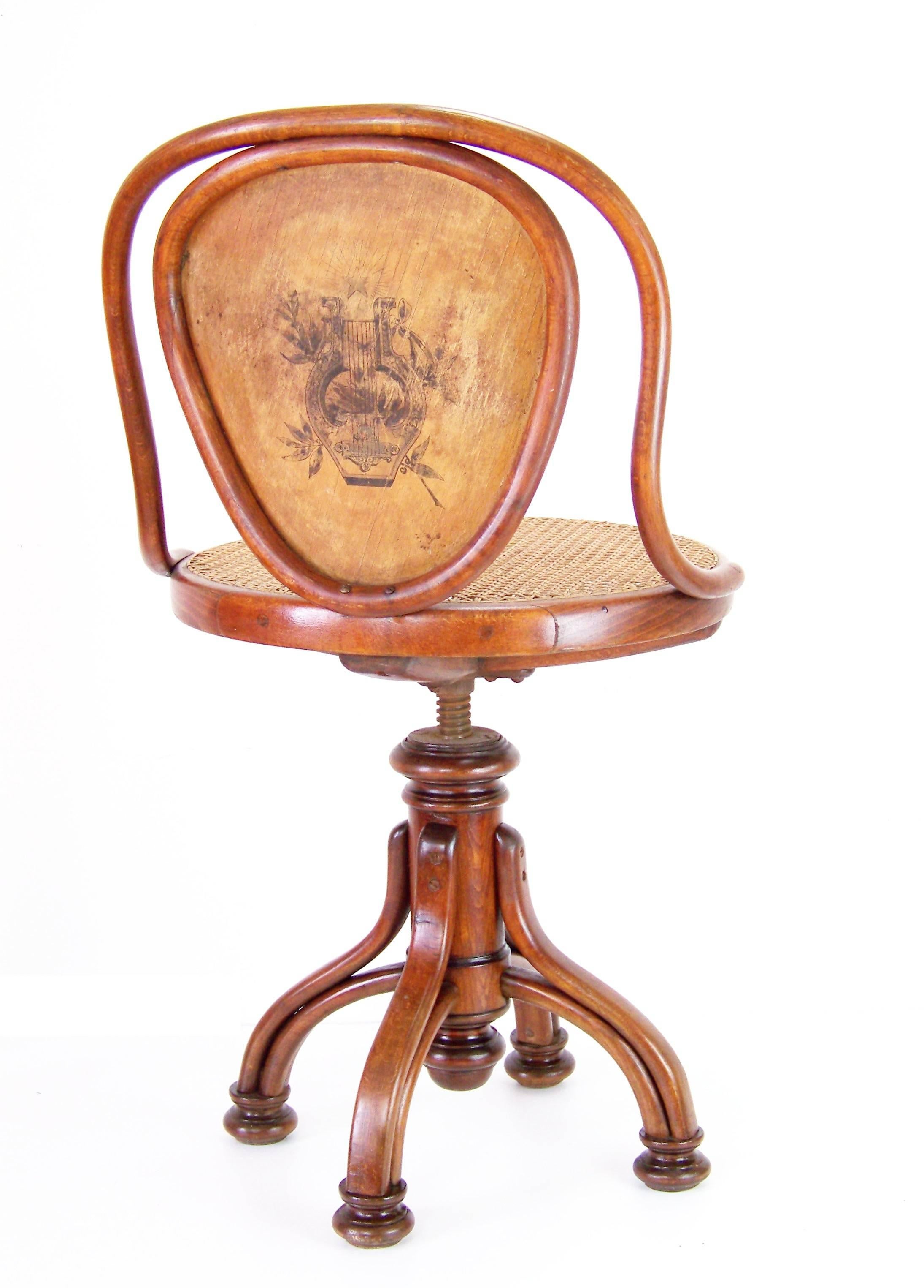 Manufactured in Austria by the Gebrüder Thonet Company. In the production program was included around the year 1899. Marked with paper label, which is used circa 1887-1910. At the back displayed Richard Wagner's portrait. Original state.