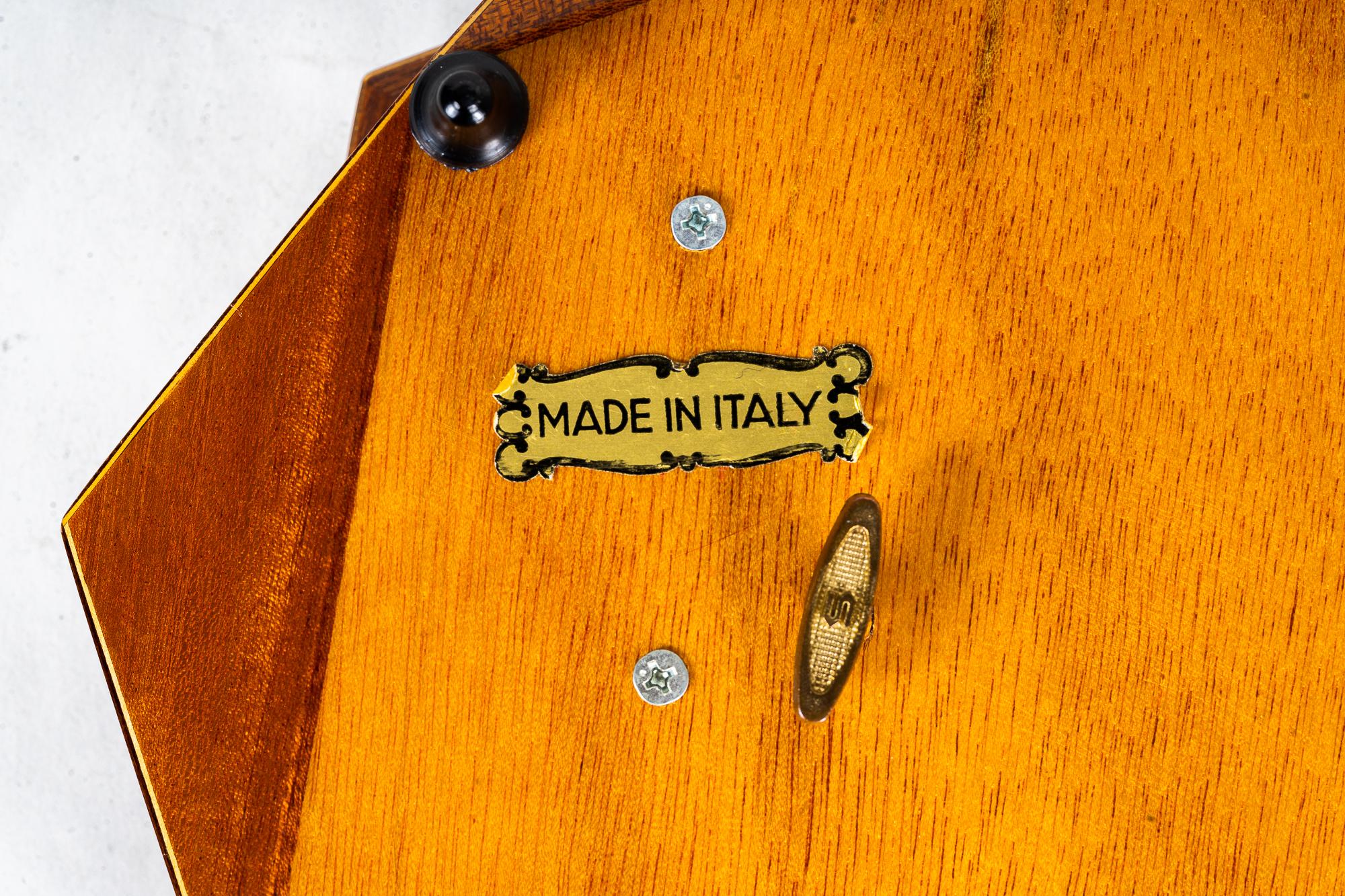 Musikholzschachtel mit Intarsien, Italien um 1960 im Angebot 1