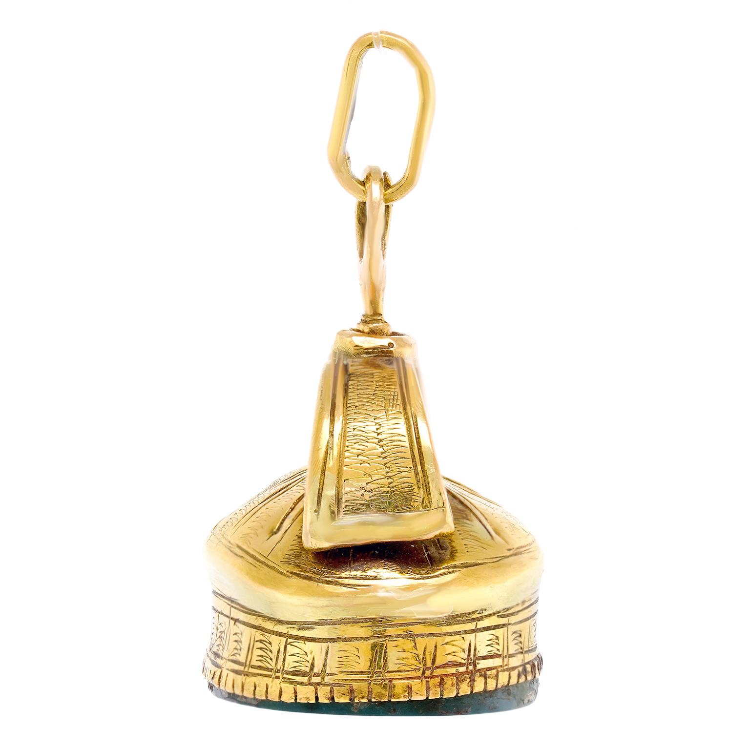 Ciondolo musicale in agata 18k c1920s Francia in vendita 2