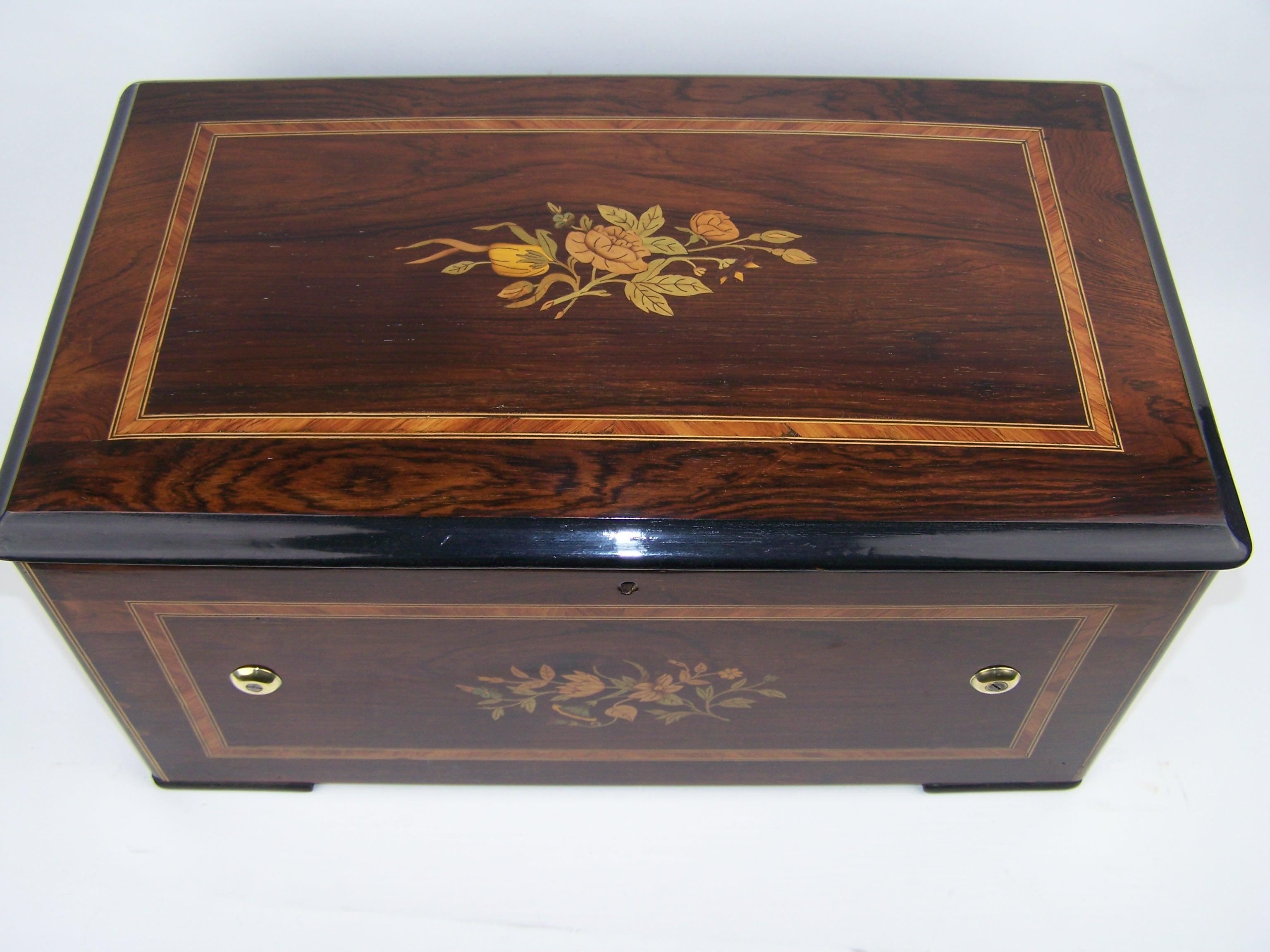 Caja musical con 6 Campanas y 3 Autómatas Por G. Bendon Victoriano tardío en venta