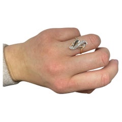 Musical diamond ring 18KT gold size 6 Cocktail diamond ring elegant ring