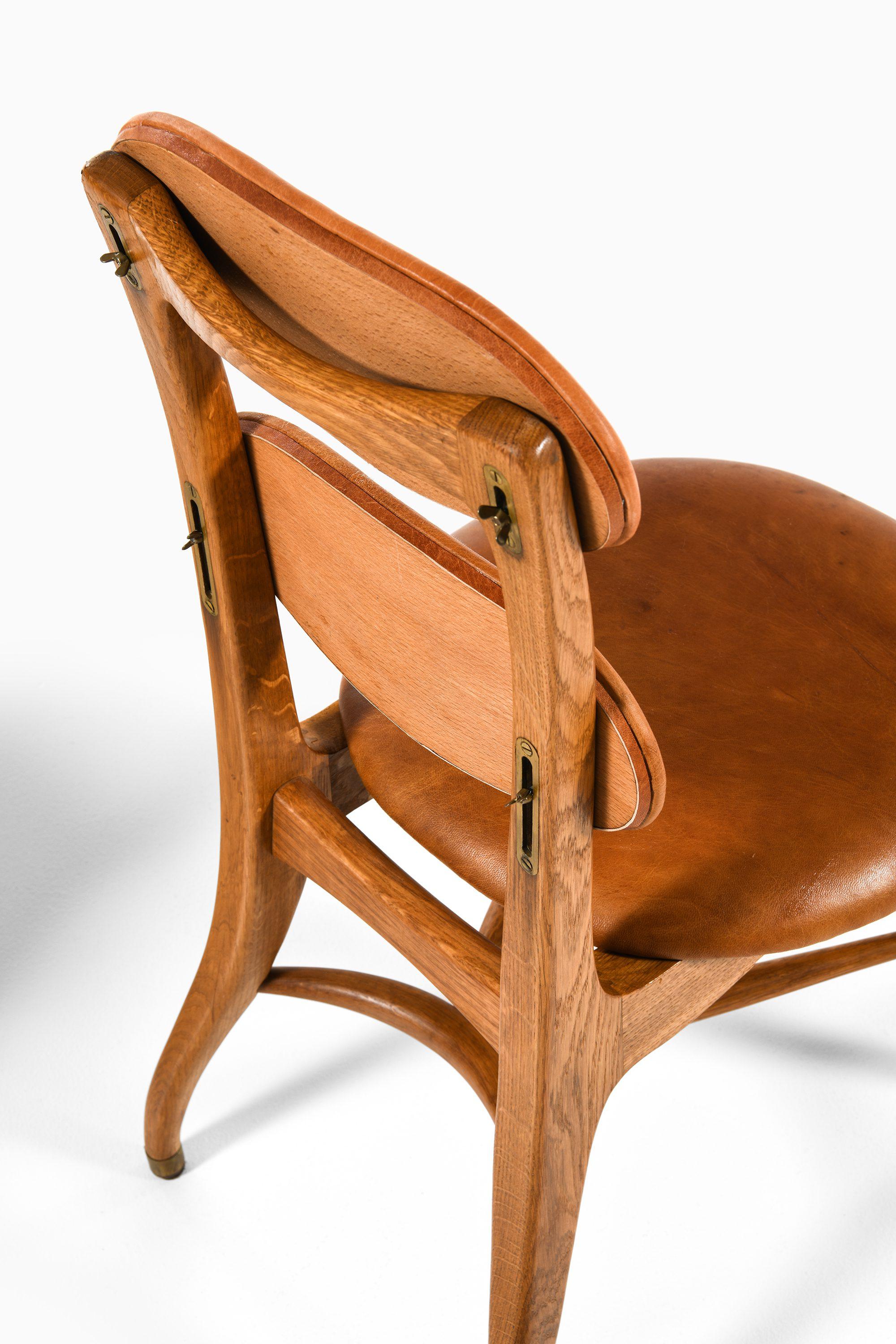 Musikerstühle mit verstellbarem Sitz und Rückenlehne aus Eiche von Vilhelm Lauritzen, 1942 (20. Jahrhundert) im Angebot