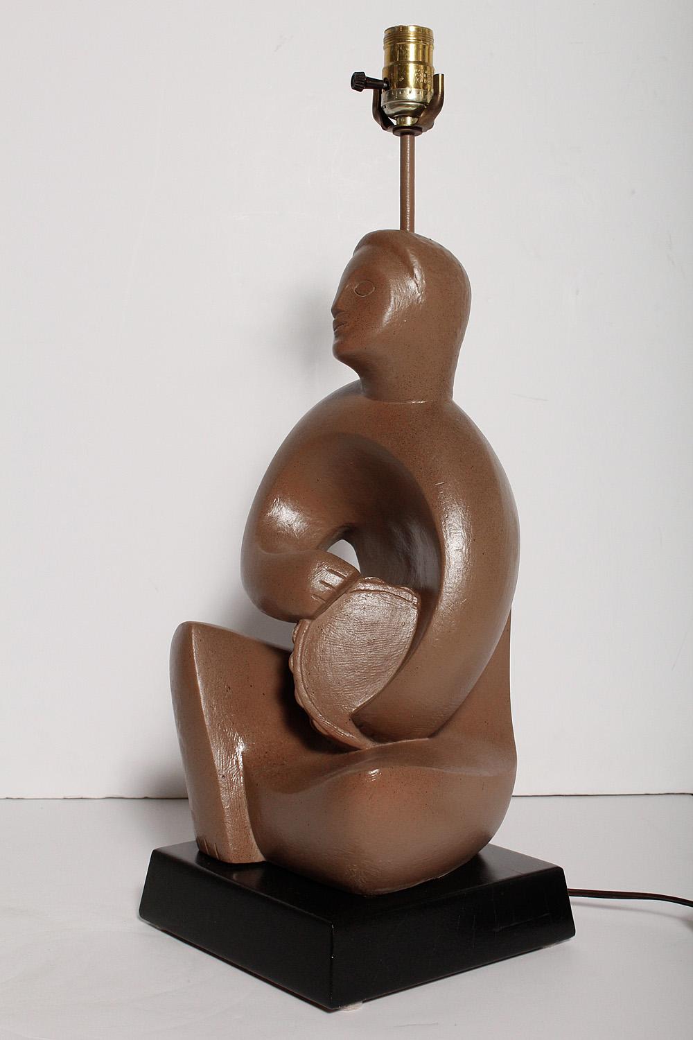 Lampe en plâtre « Musician with Tambourine » des années 1940 par RIMA NY en vente 1