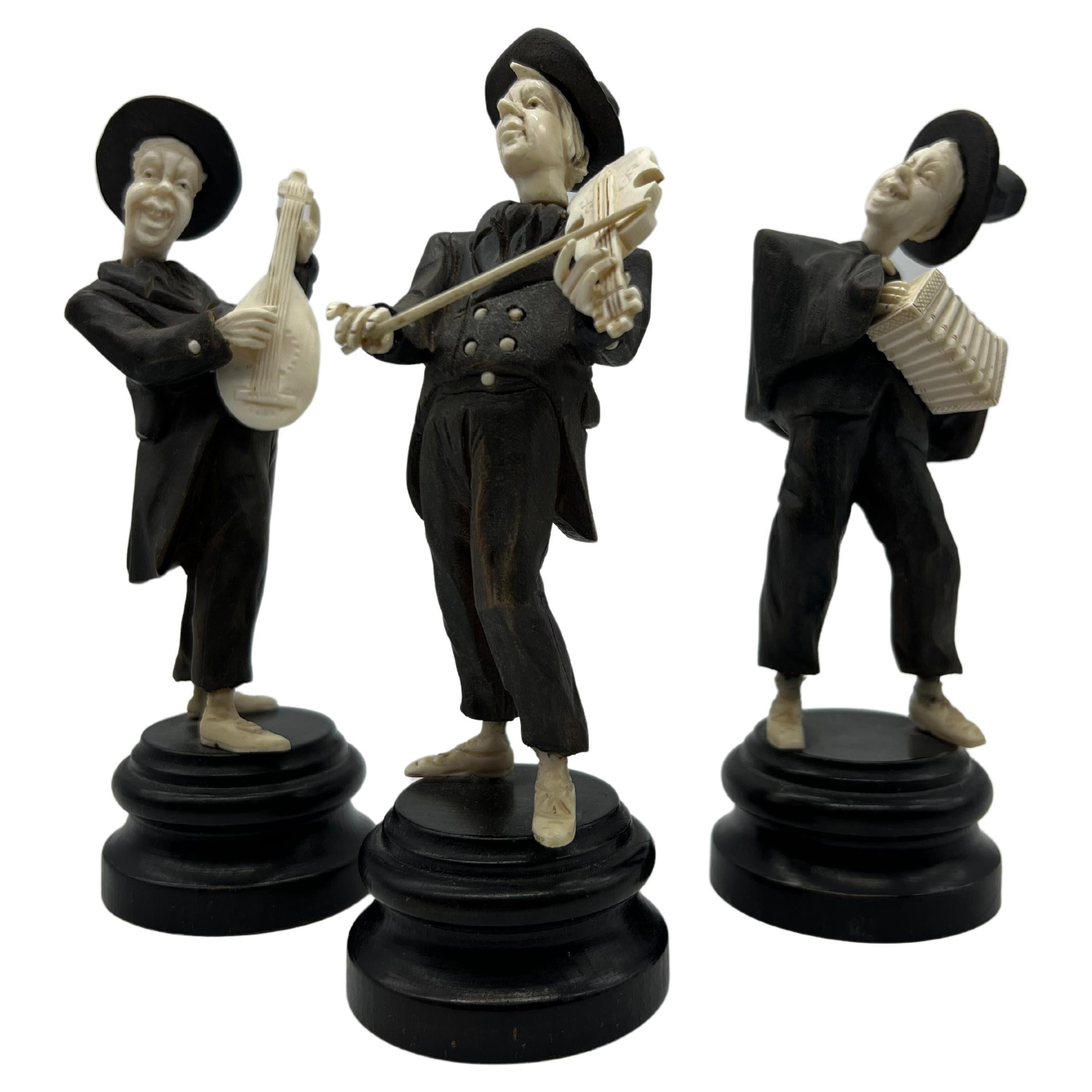 Sculpture d'os de musiciens en bois et d'os, vers 1900 en vente