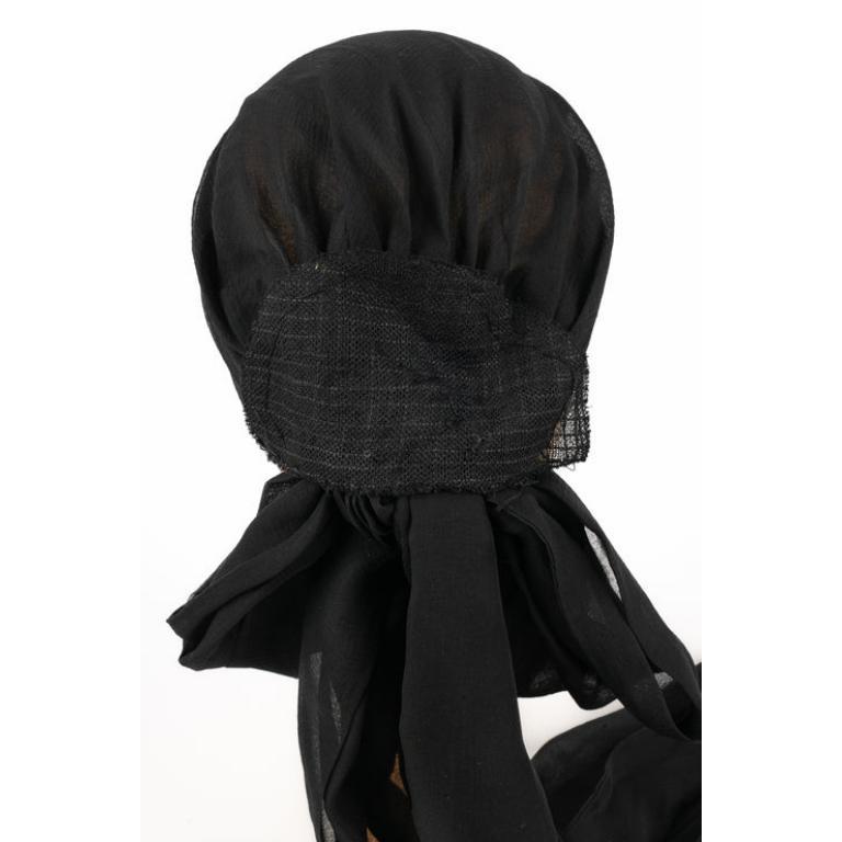 Women's or Men's Muslin Turban in Black Silk For Sale
