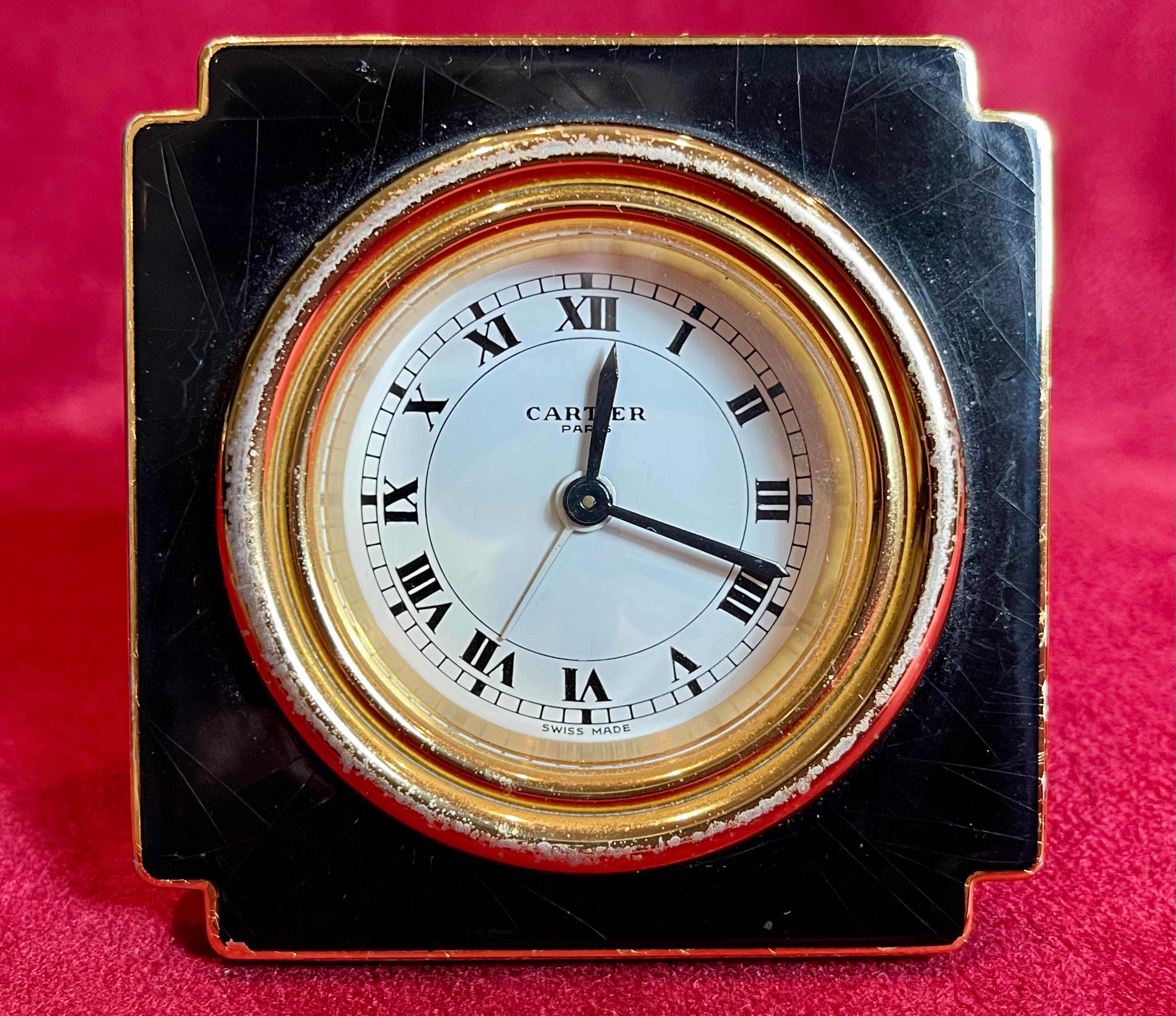 Must de Cartier, Gold Metal & Black Lacquer Clock, 20th Century In Good Condition In Beaune, FR