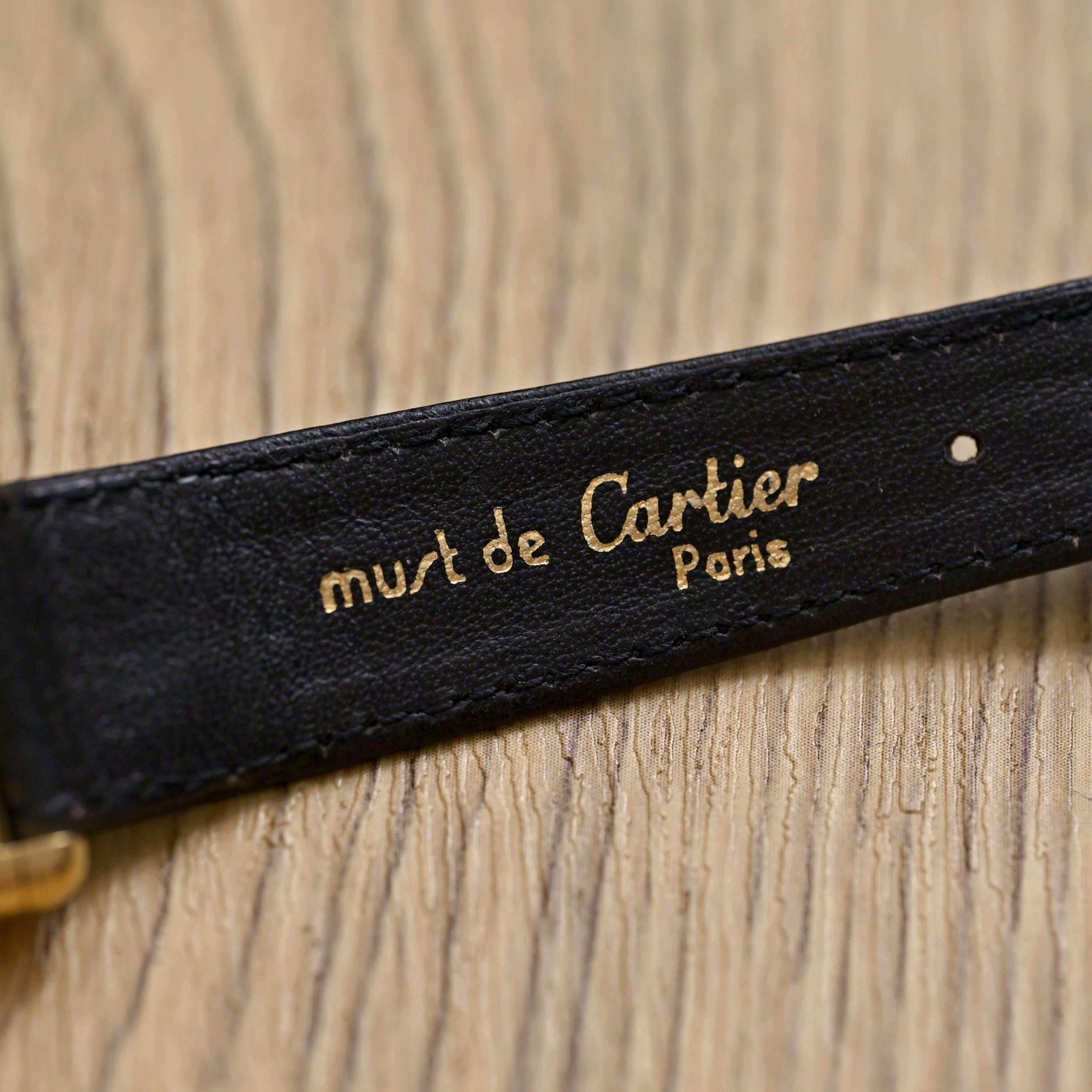 Must de Cartier Tanque 925 Chapado en Oro Esfera Trinidad Cuerda Manual en venta 2
