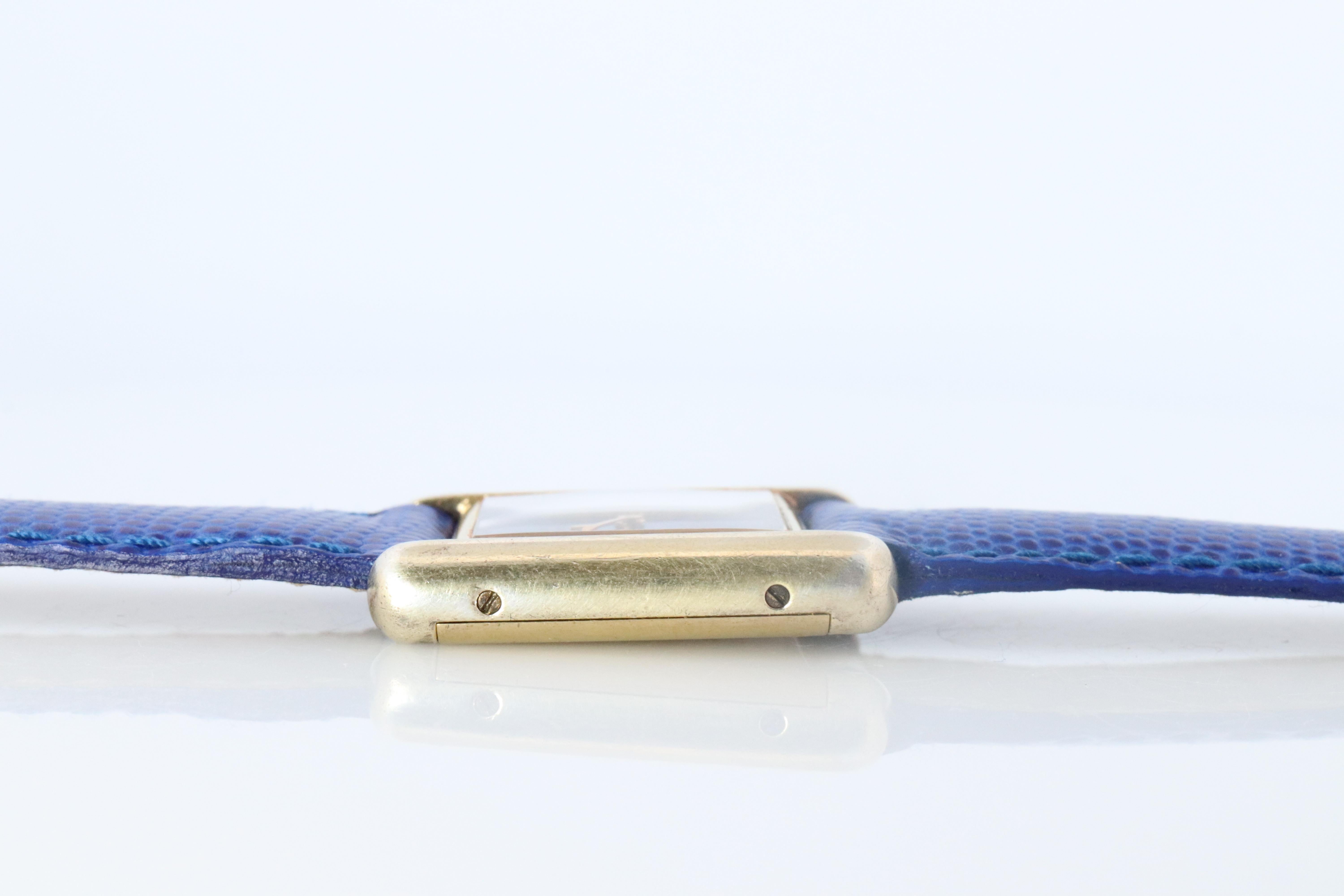 Cabochon Must de Cartier Tank Blue Mystery Dial. Orologio a carica piccola Vermeil Argental 925 in vendita
