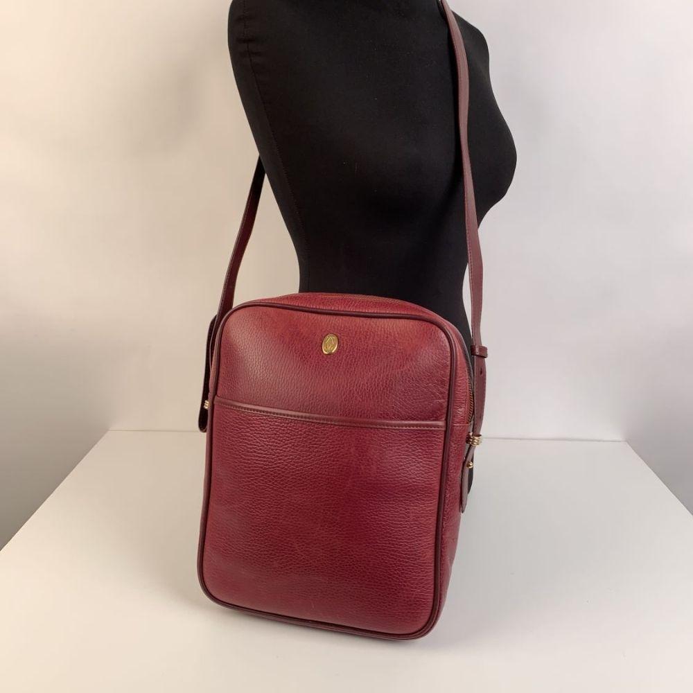 Brown Must de Cartier Vintage Burgundy Leather Messenger Crossbody Bag