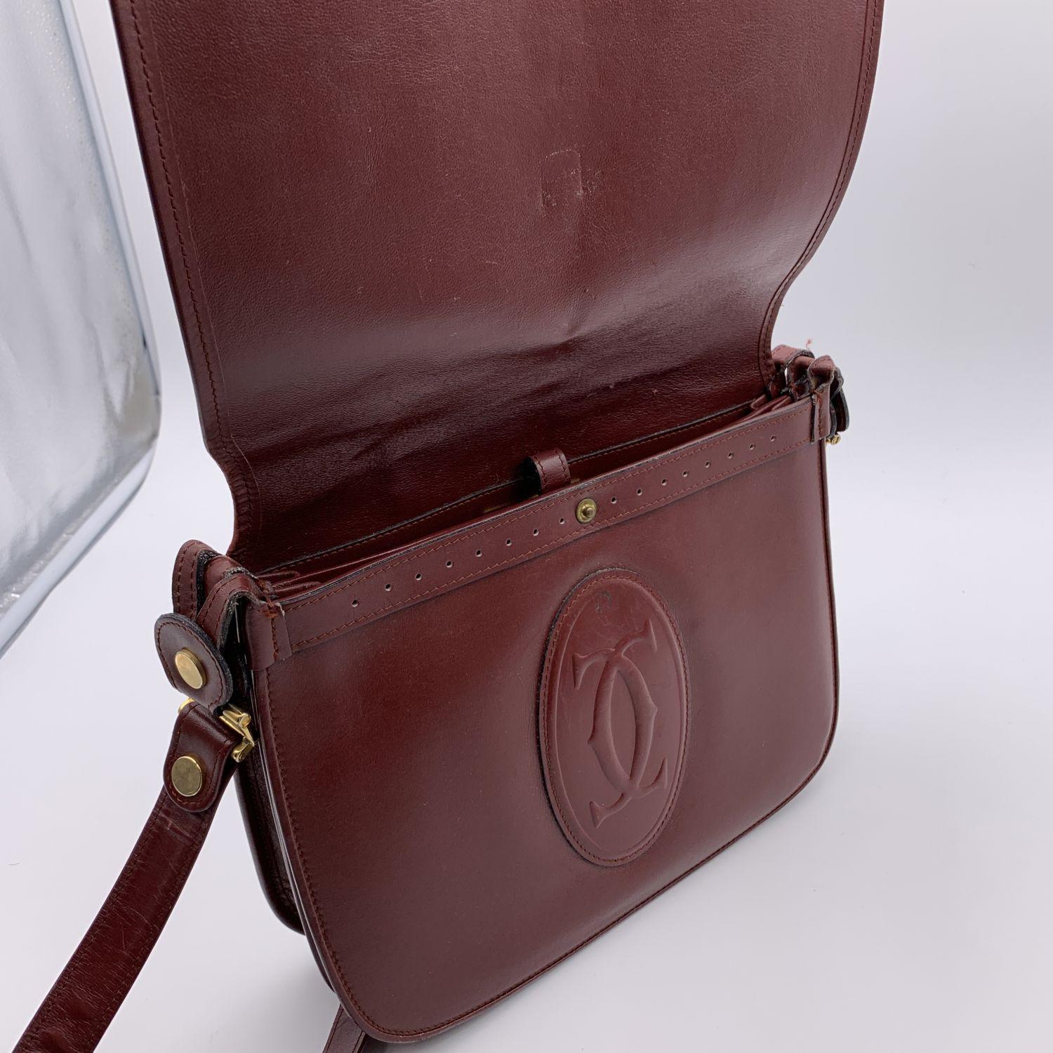 Must de Cartier Vintage Burgundy Leather Flap Shoulder Bag In Excellent Condition In Rome, Rome