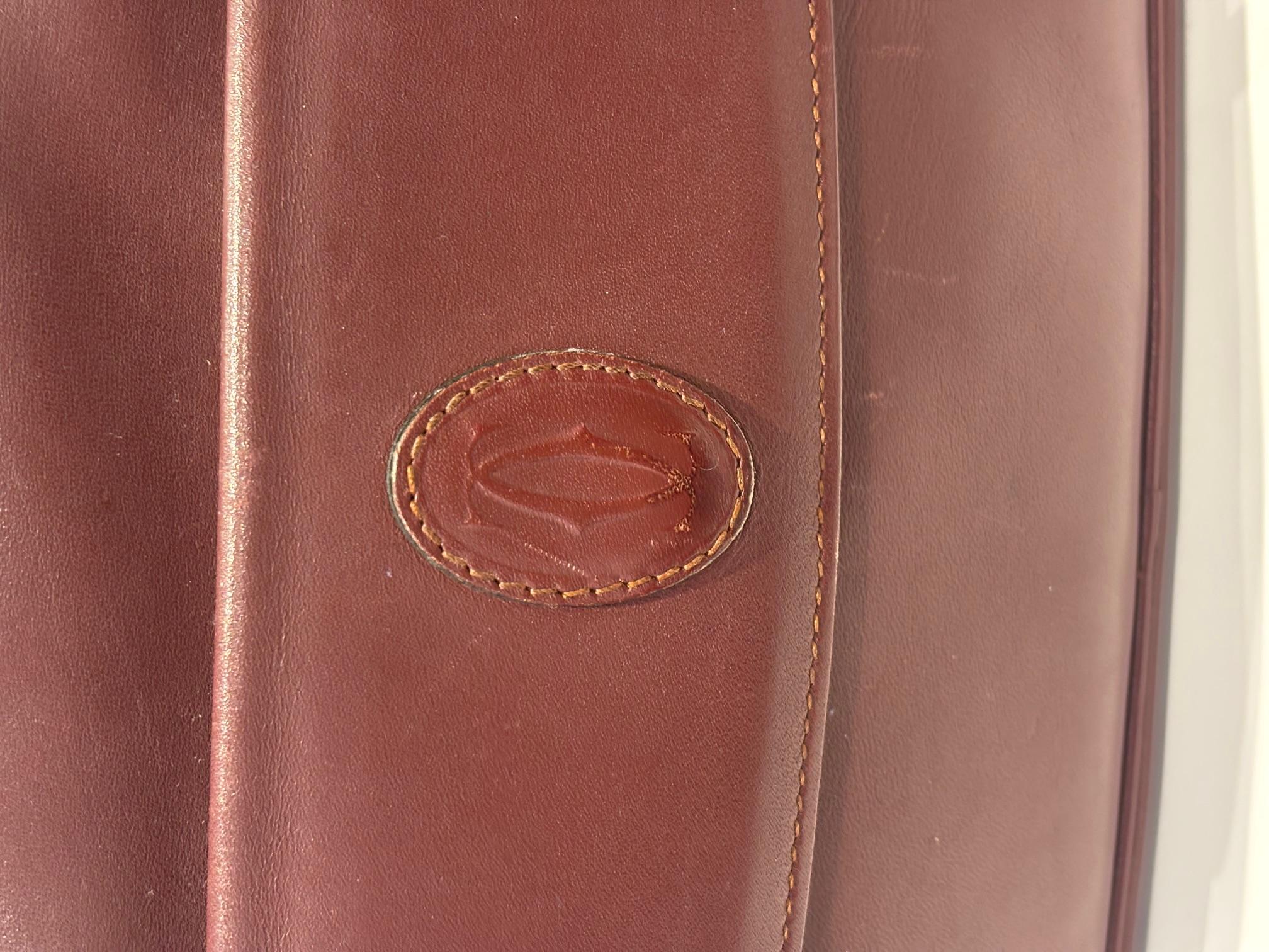 Must de Cartier Vintage Leather Crossbody in Bordeaux For Sale 6