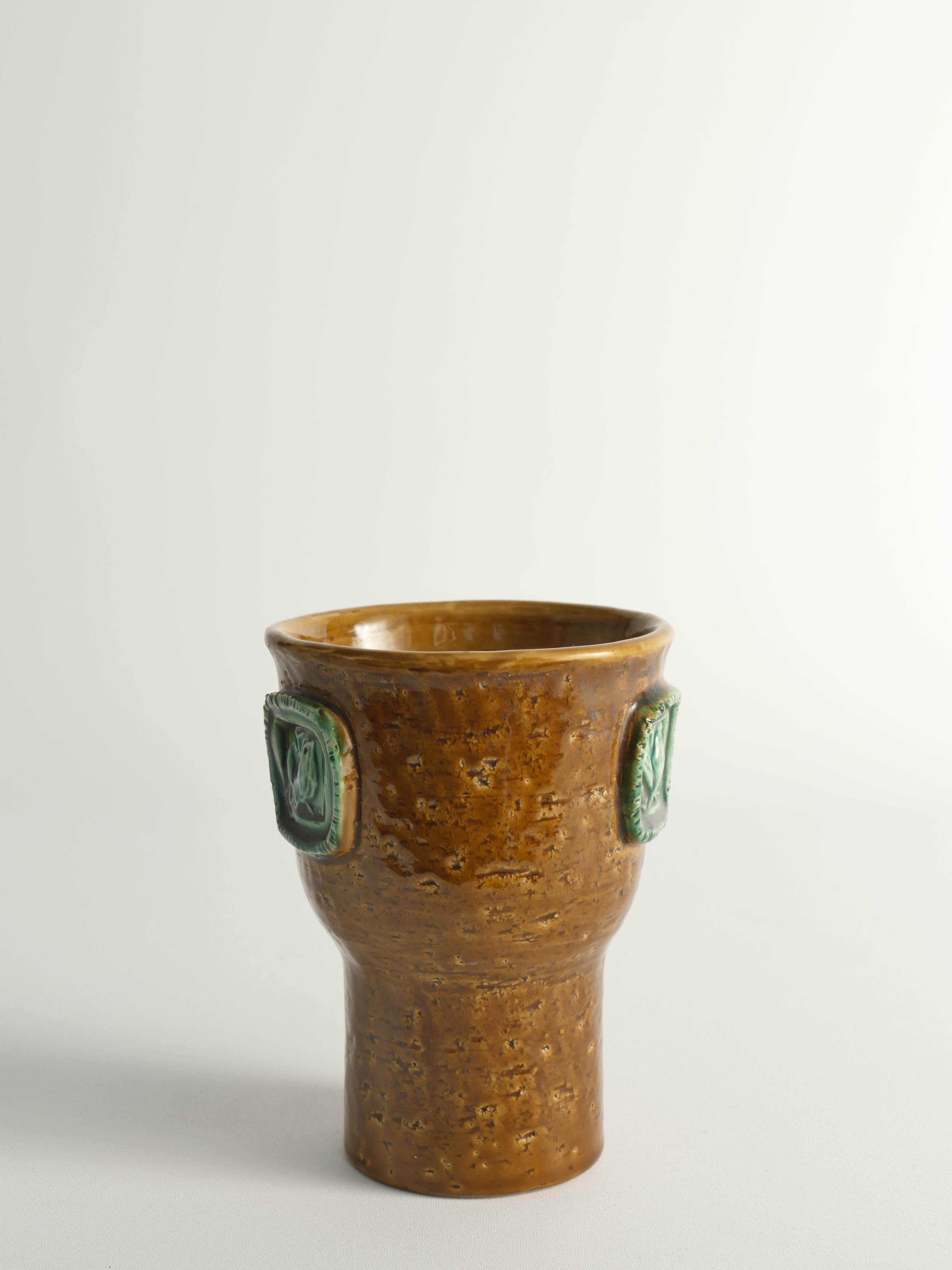 Jarrón de gres marrón mostaza con pájaros verde celadón de Aldo Londi para Bitossi Moderno de mediados de siglo en venta