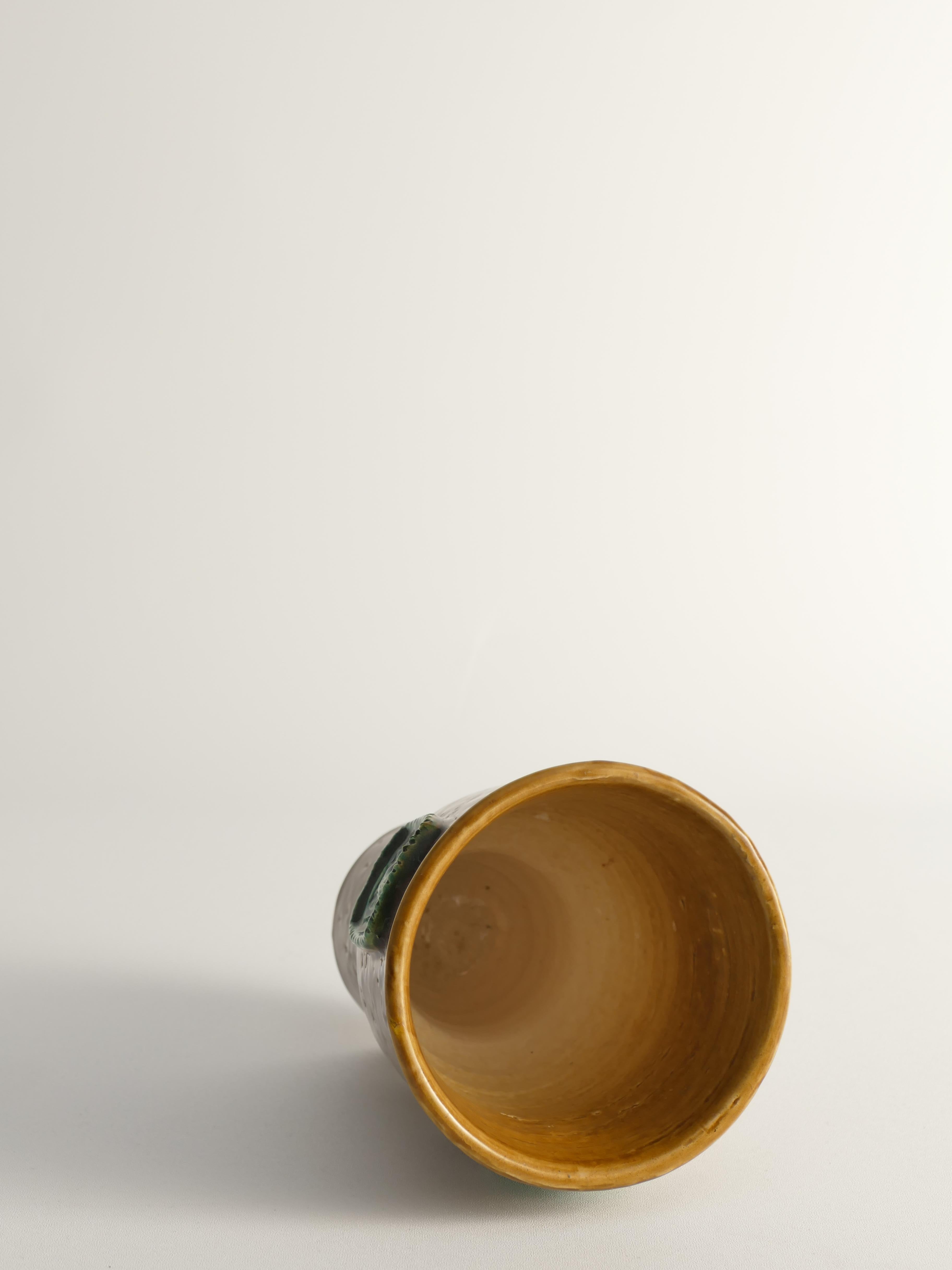 Jarrón de gres marrón mostaza con pájaros verde celadón de Aldo Londi para Bitossi mediados del siglo XX en venta