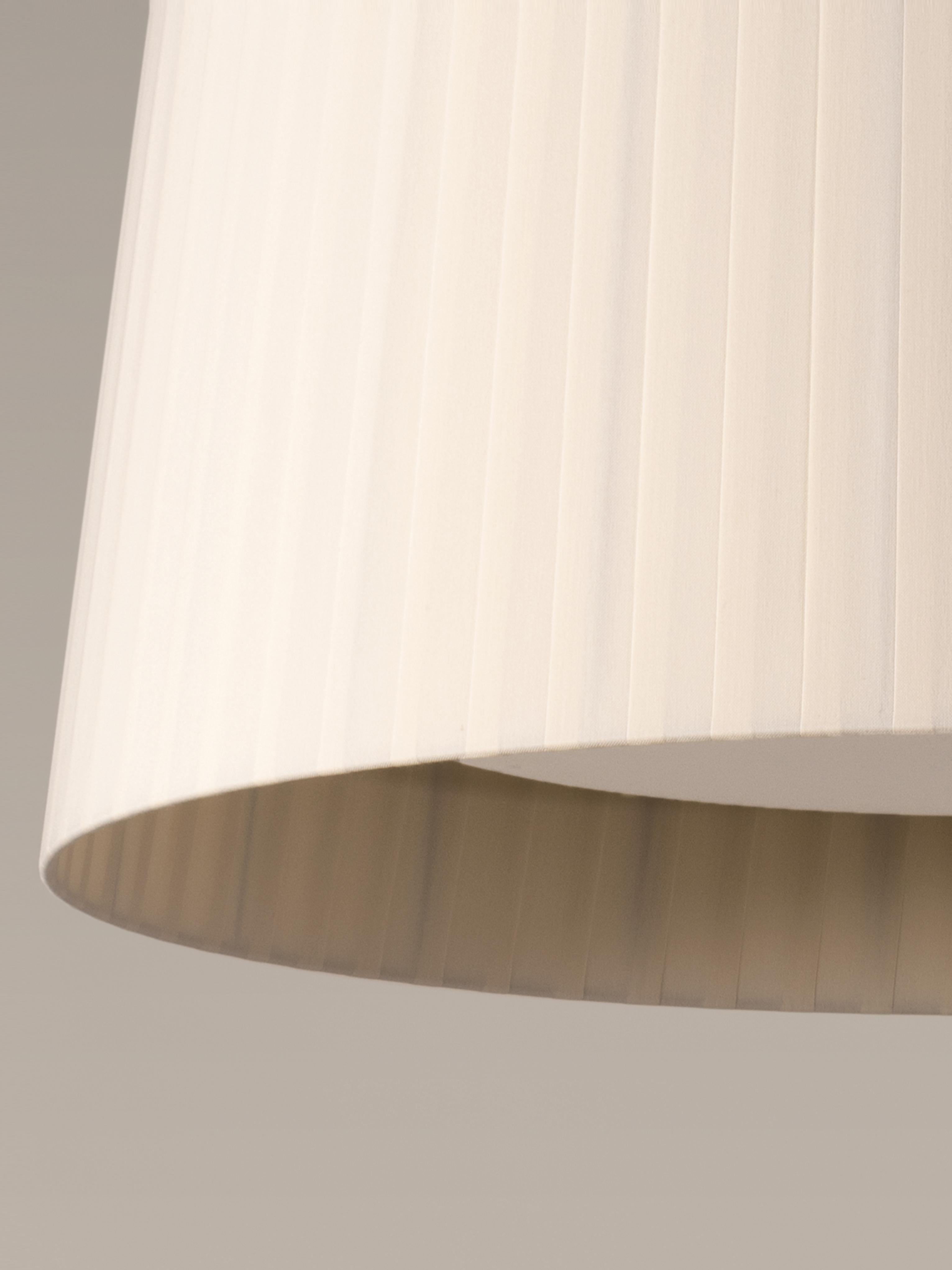 Mustard GT1500 Pendant Lamp by Santa & Cole In New Condition For Sale In Geneve, CH