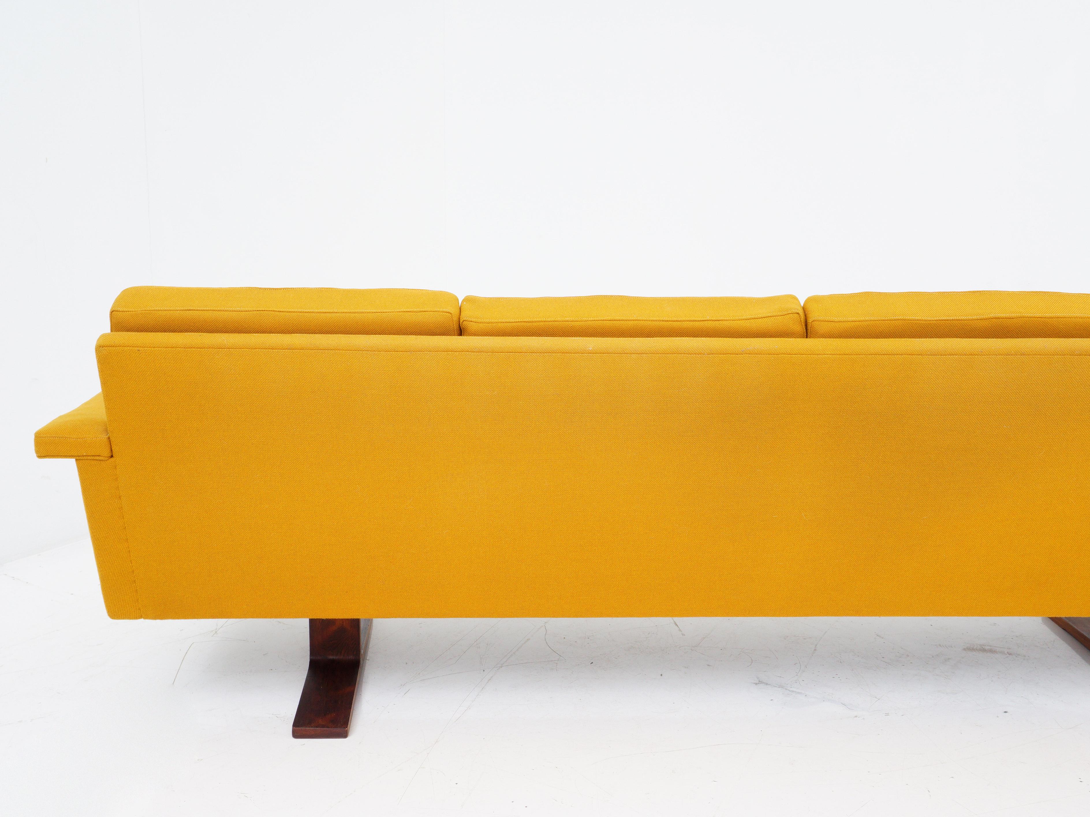 Mustard Mid-Century Modern Sofa, 1960s In Good Condition In Philadelphia, PA