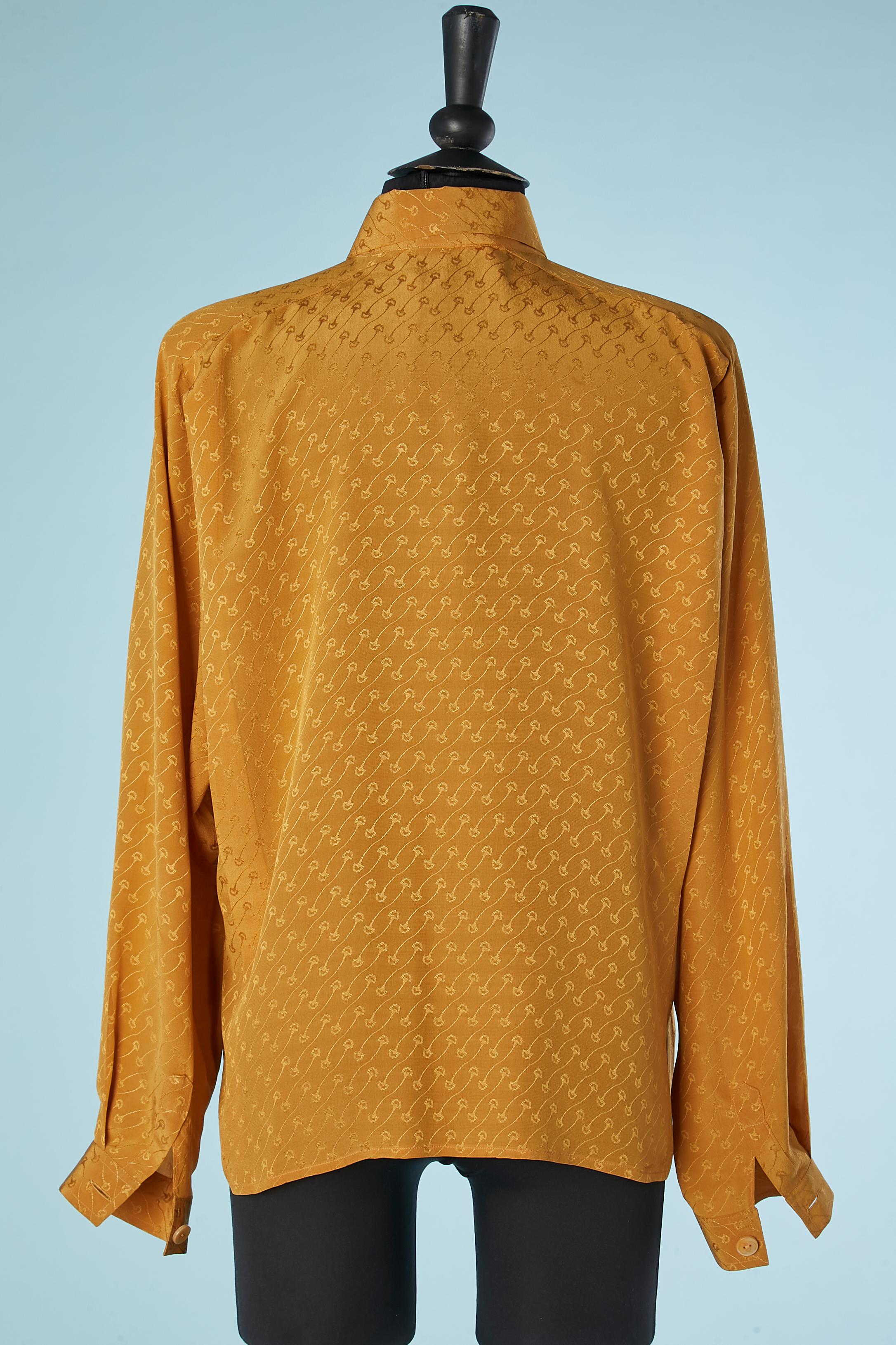 Mustard silk jacquard shirt G.Gucci Circa 1970's  In Excellent Condition For Sale In Saint-Ouen-Sur-Seine, FR