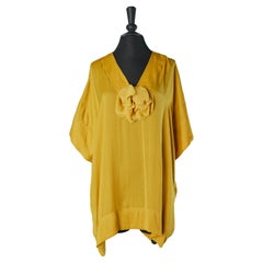 Camicetta giallo senape con fiore in tessuto LANVIN by Alber Elbaz
