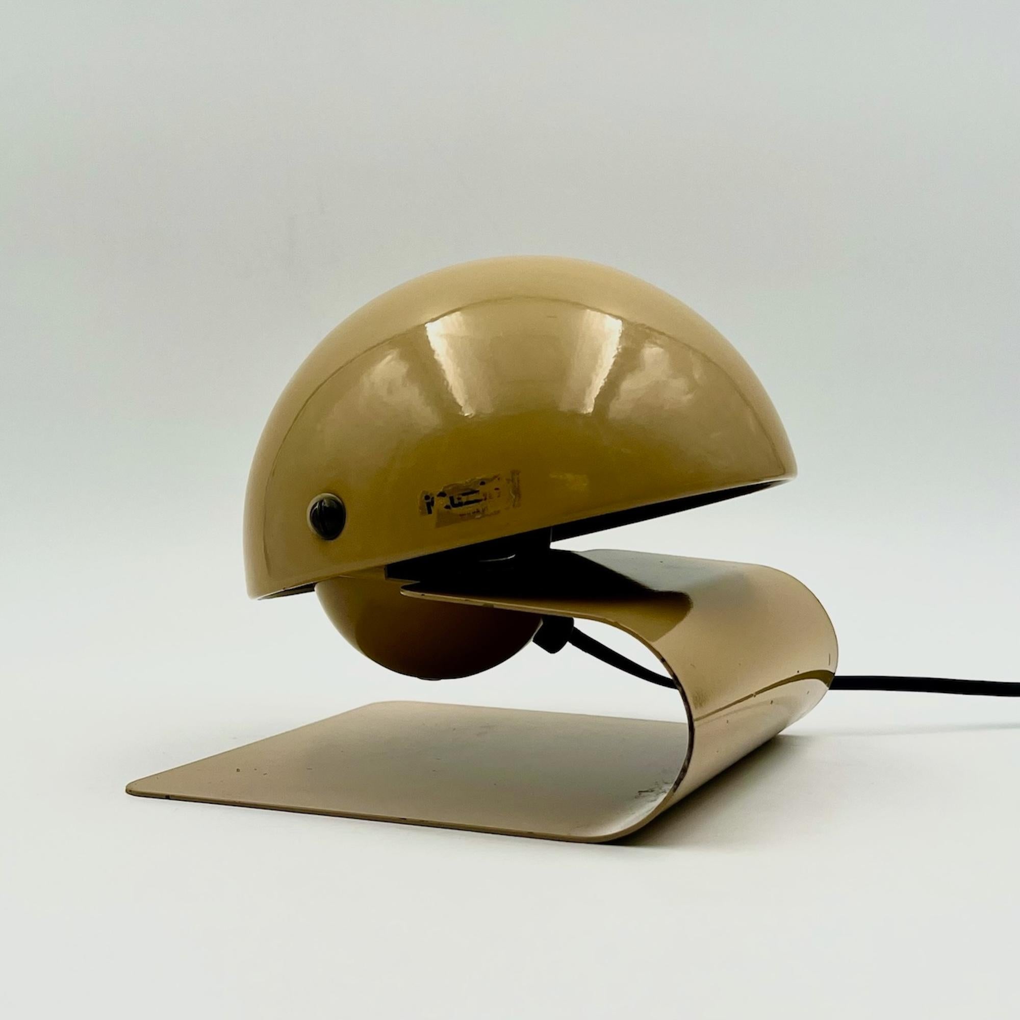 Dive into the captivating world of 1970s Italian design with the Guzzini Bugia Lamp, a true gem crafted by the renowned Giuseppe Cormio for the Milano 1975 Fair. This iconic lamp stands as a testament to Guzzini’s innovative approach to lighting and