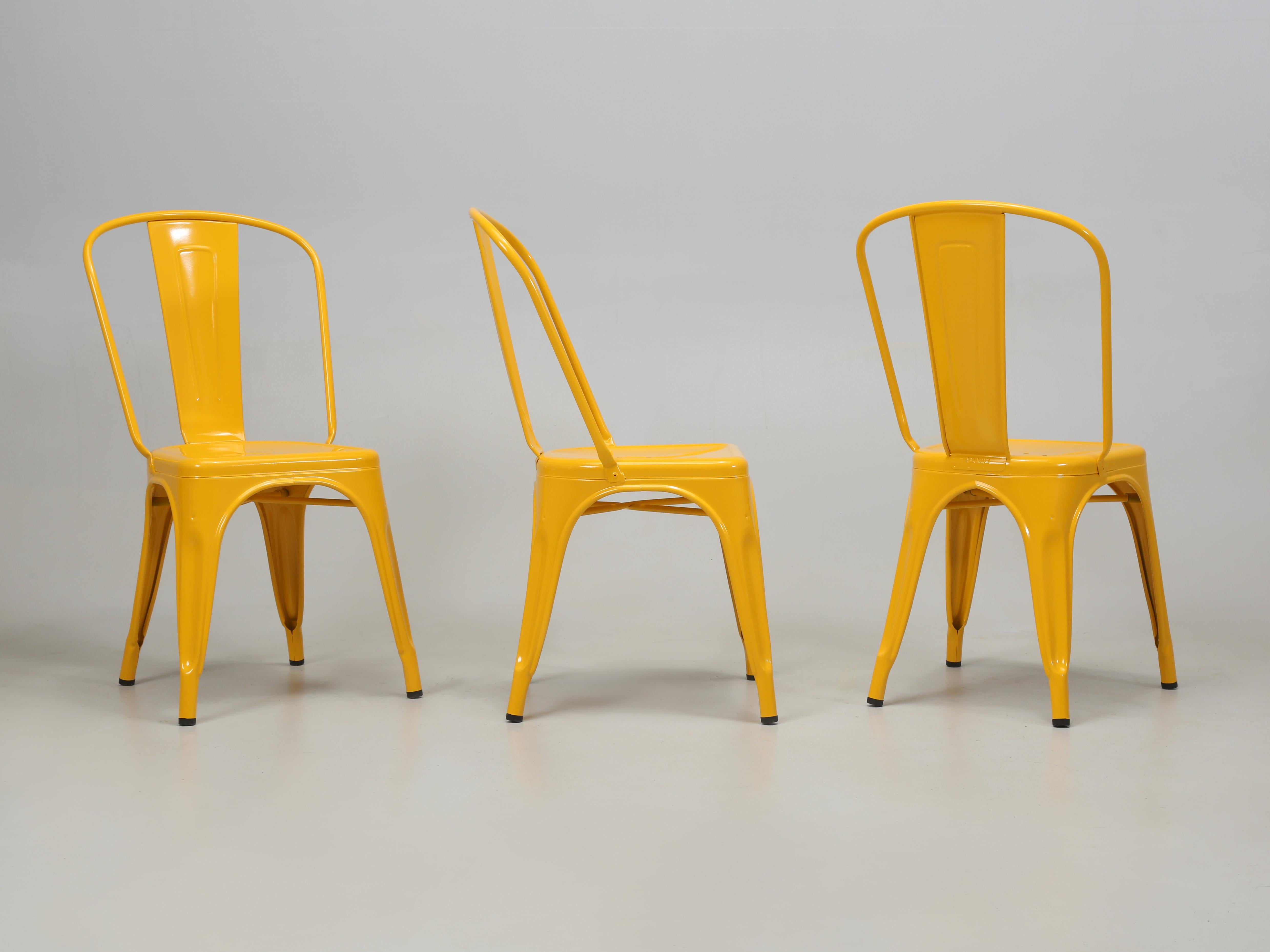 Francese Sedie impilabili originali francesi Tolix giallo senape - Set di (6) in vendita