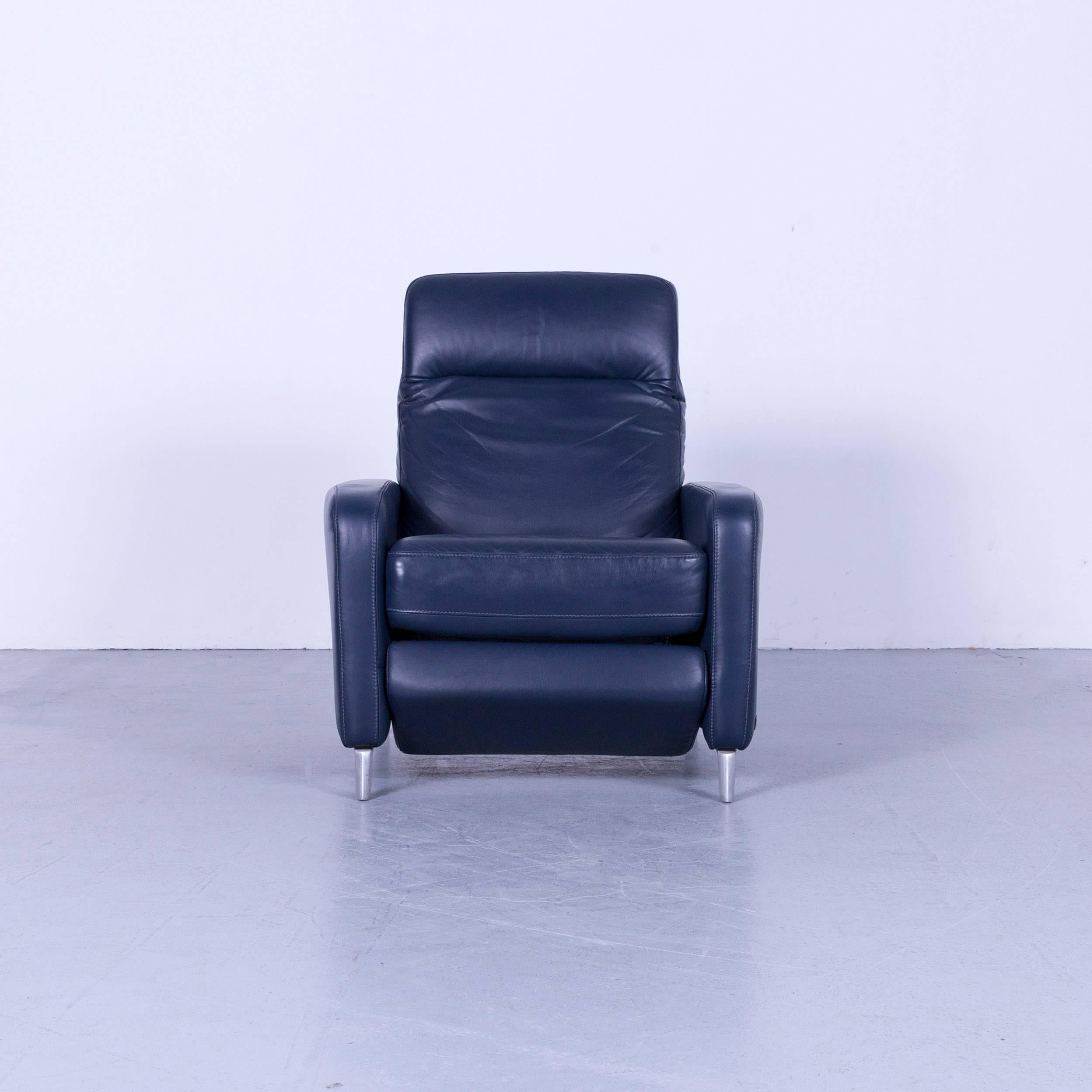We bring to you an Musterring leather armchair blue one-seat recliner.
































 