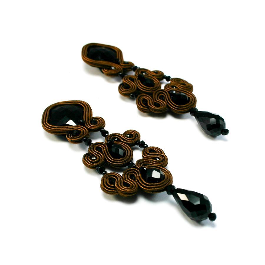 Jet Black Gothic wood Earrings.
Also in Rouge Red, Beige Marble, Copper Brown, Brown Wood, Cobalt Blue & Green uranium
Musula Soutache earrings made of rayon yarn 2mm,  quartz stones and crystal beads. Silver closure. 
Earring Length 9cm or