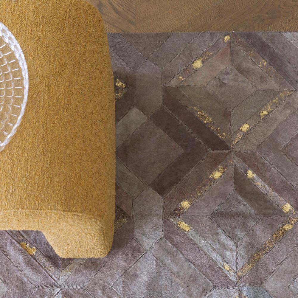 Maßgefertigter Mosaica Fog und Gold Rindsleder-Bodenteppich XXLarge, grau matt gefärbt (Pakistanisch) im Angebot