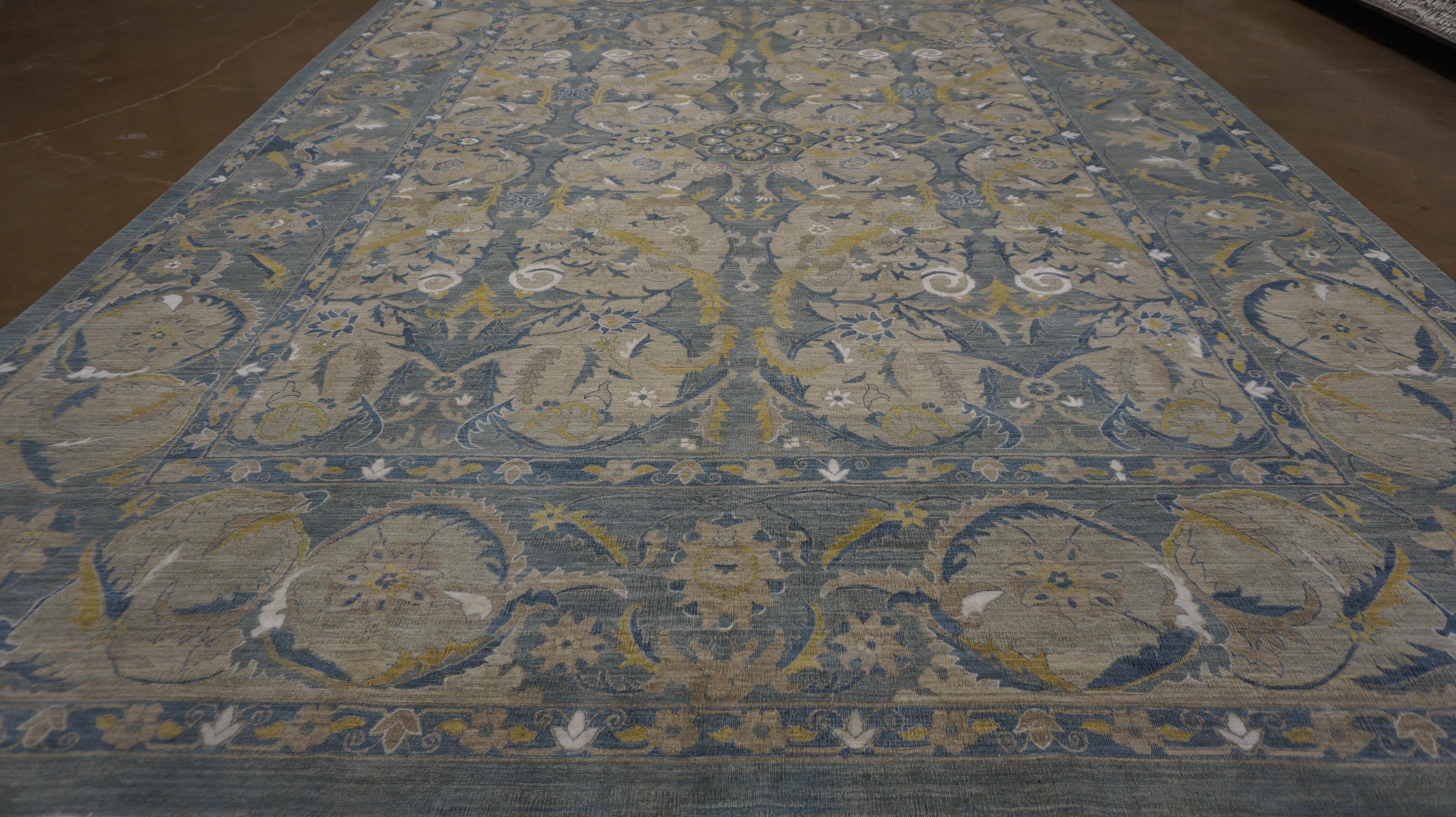 Alfombra de lana con diseño de palmetas y hojas en oro y azul apagados 8'10''x12'2'' en venta 5