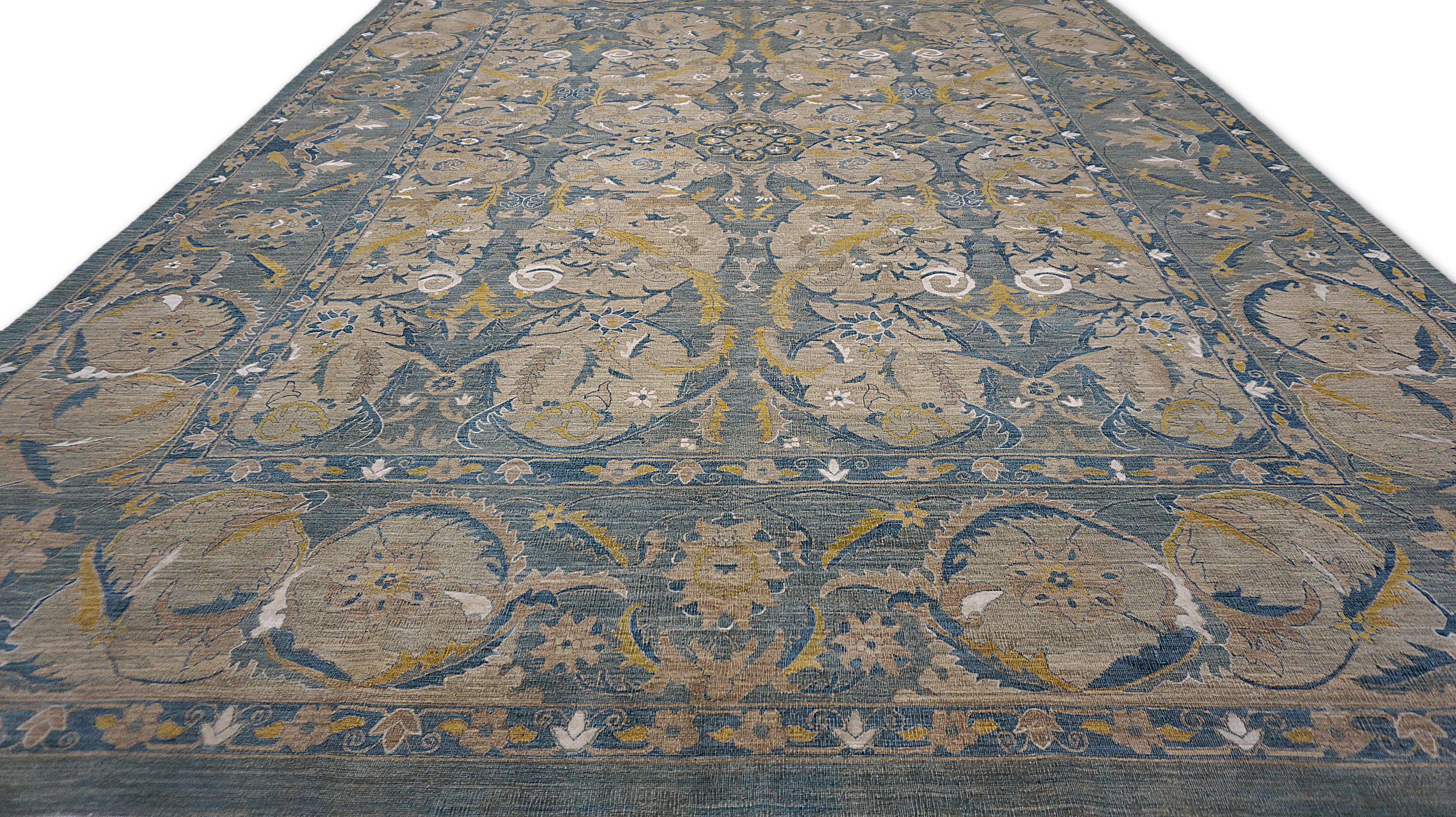 Alfombra de lana con diseño de palmetas y hojas en oro y azul apagados 8'10''x12'2'' en Nuevo estado para la venta en Torrance, CA