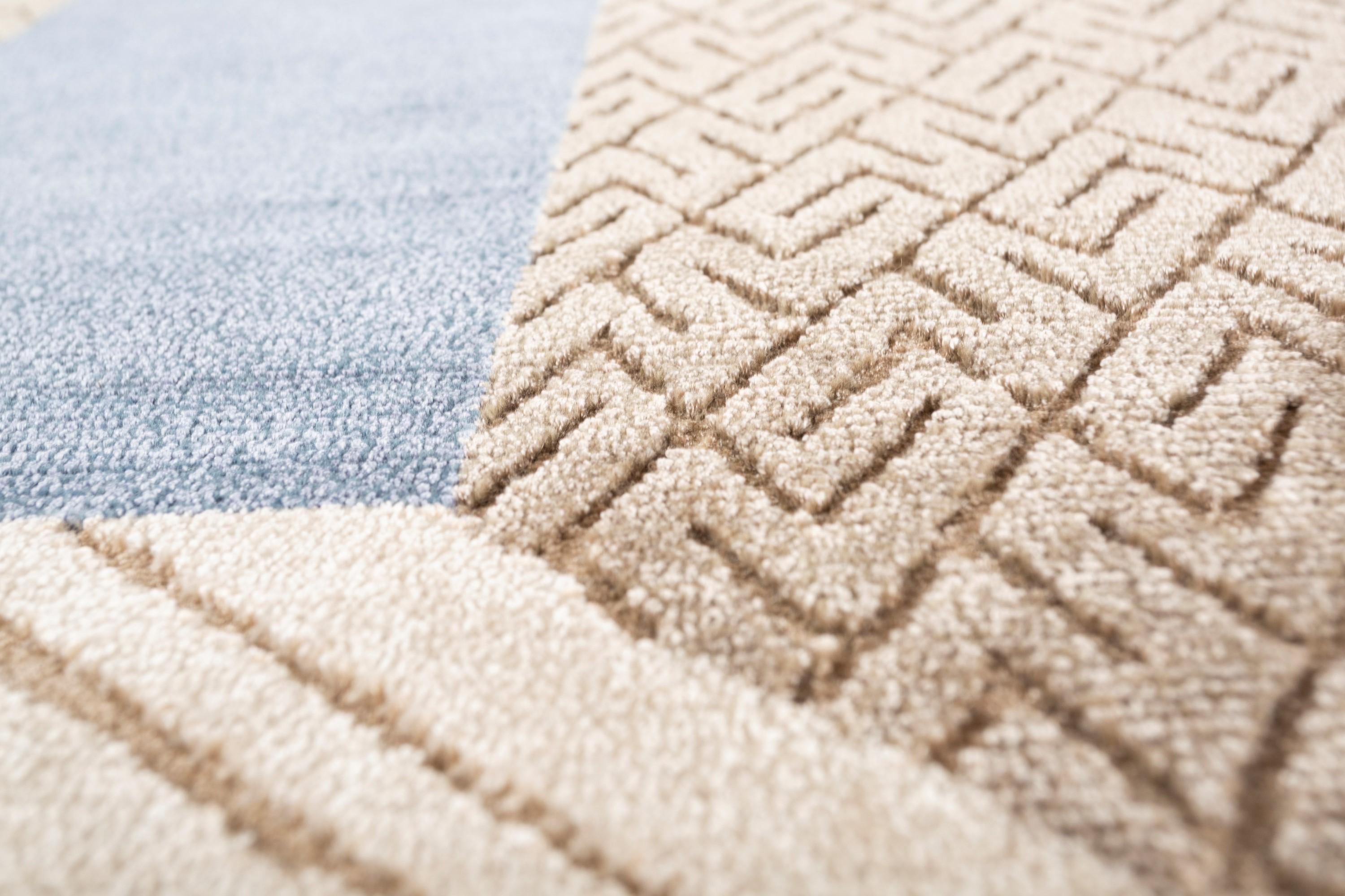 An exquisite creation from our Azalea collection which is hand woven by traditional artisans of India. This rug is not just a carpet, it's an exquisite tapestry that weaves together comfort and style in every detail. The pattern of this rug is a