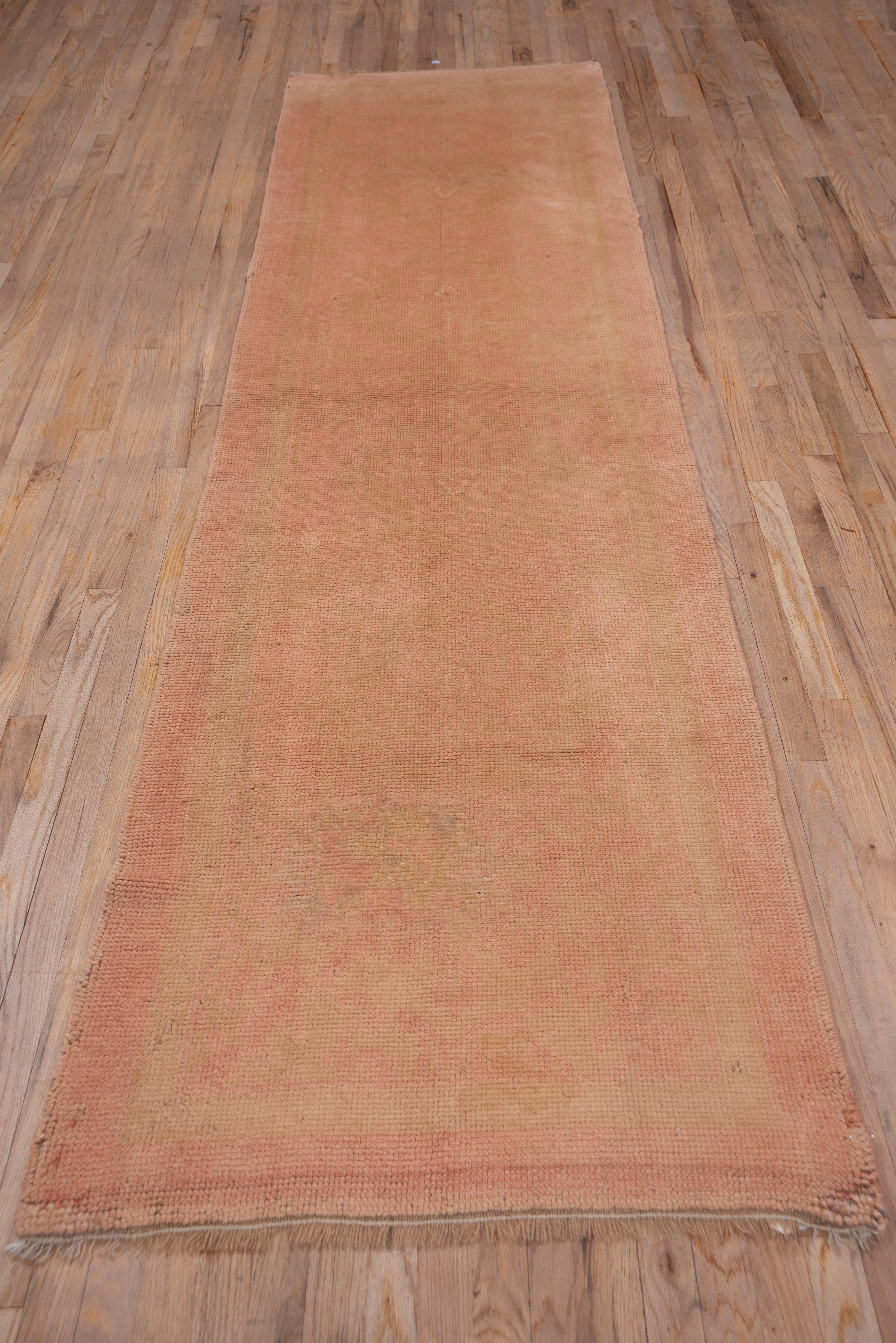 Muted Pink & Beige Antique Oushak Runner, Circa 1940s In Good Condition For Sale In New York, NY