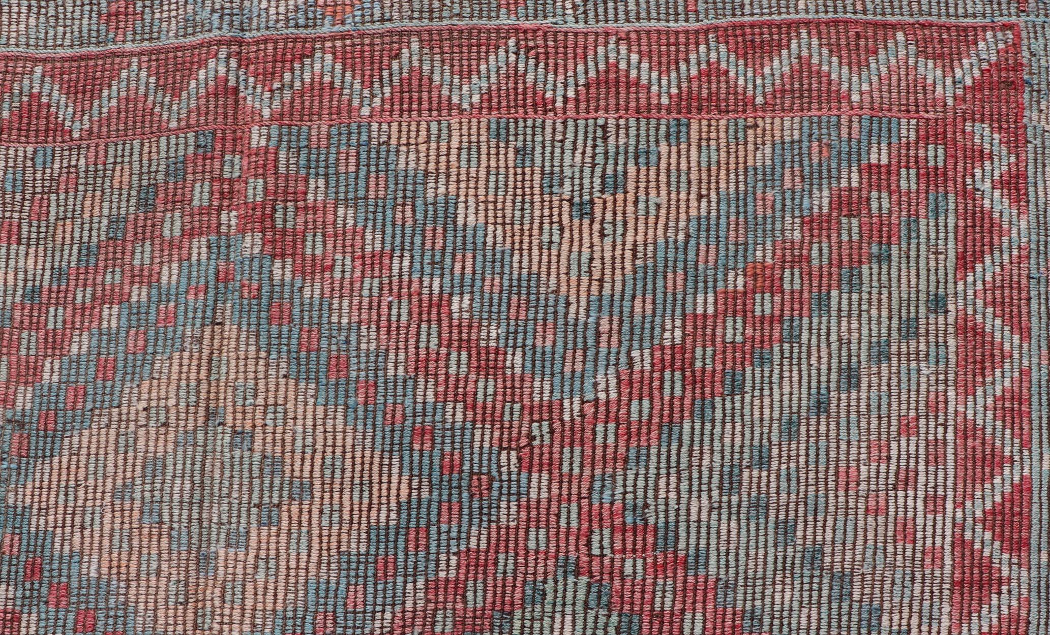 Turc Tapis Kilim turc sourd et brodé vintage avec plusieurs couches de diamants en vente