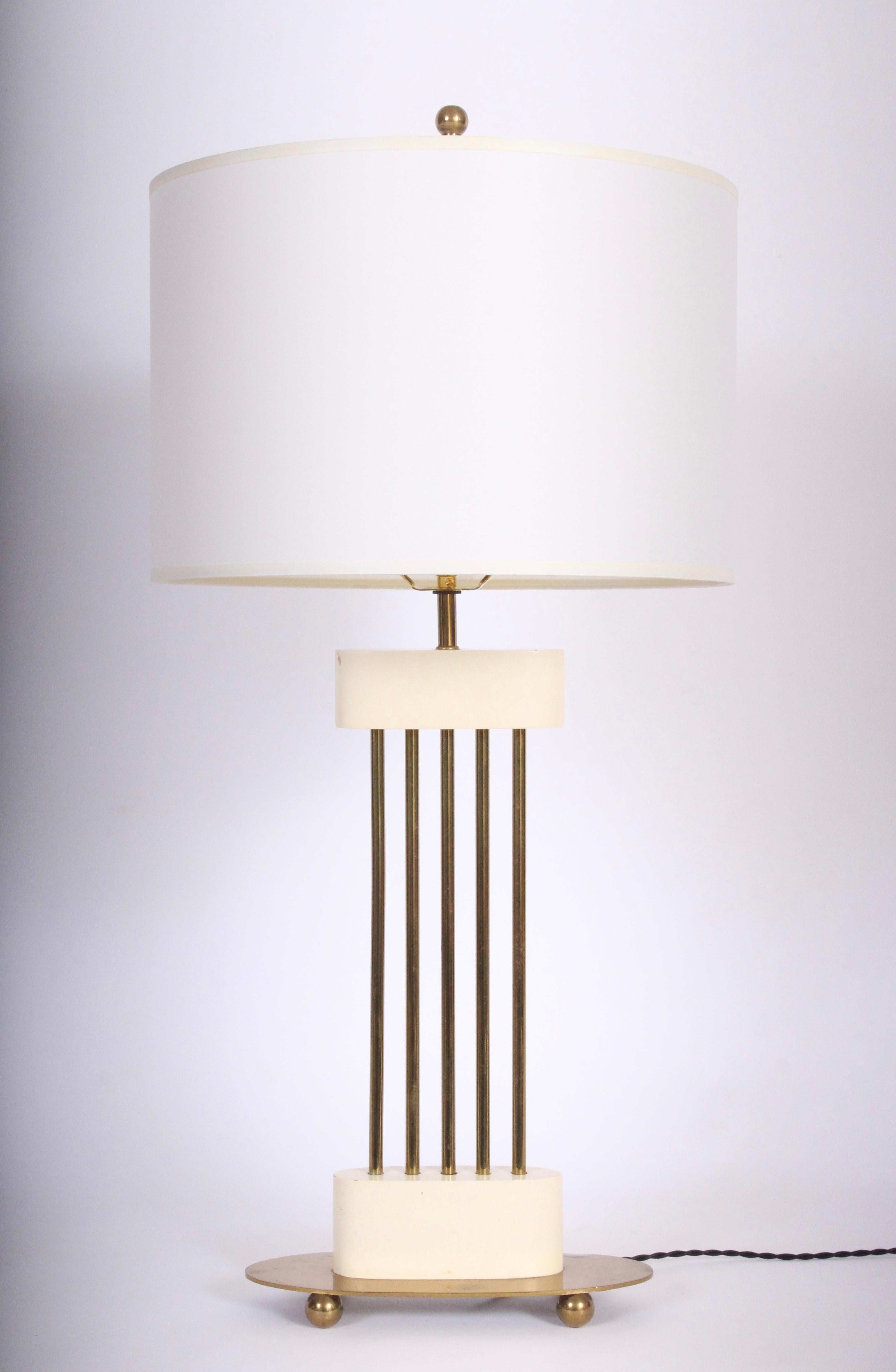 20th Century Parzinger Style Mutual Sunset Cream & Brass Spindle Columns Table Lamp, 1950s For Sale