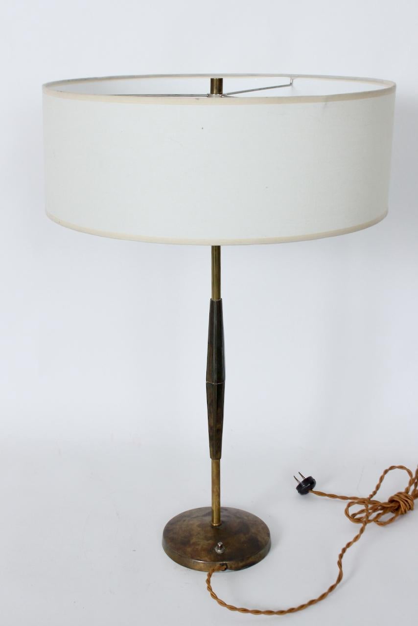 Mutual Sunset Lamp Co. Lámpara de mesa totalmente de latón, circa 1960 Latón en venta