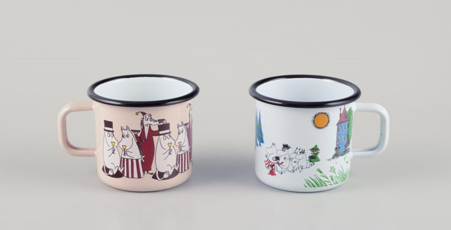 Muurla, Finland. Four enamel mugs with motifs from the Moomintroll stories In Excellent Condition For Sale In Copenhagen, DK