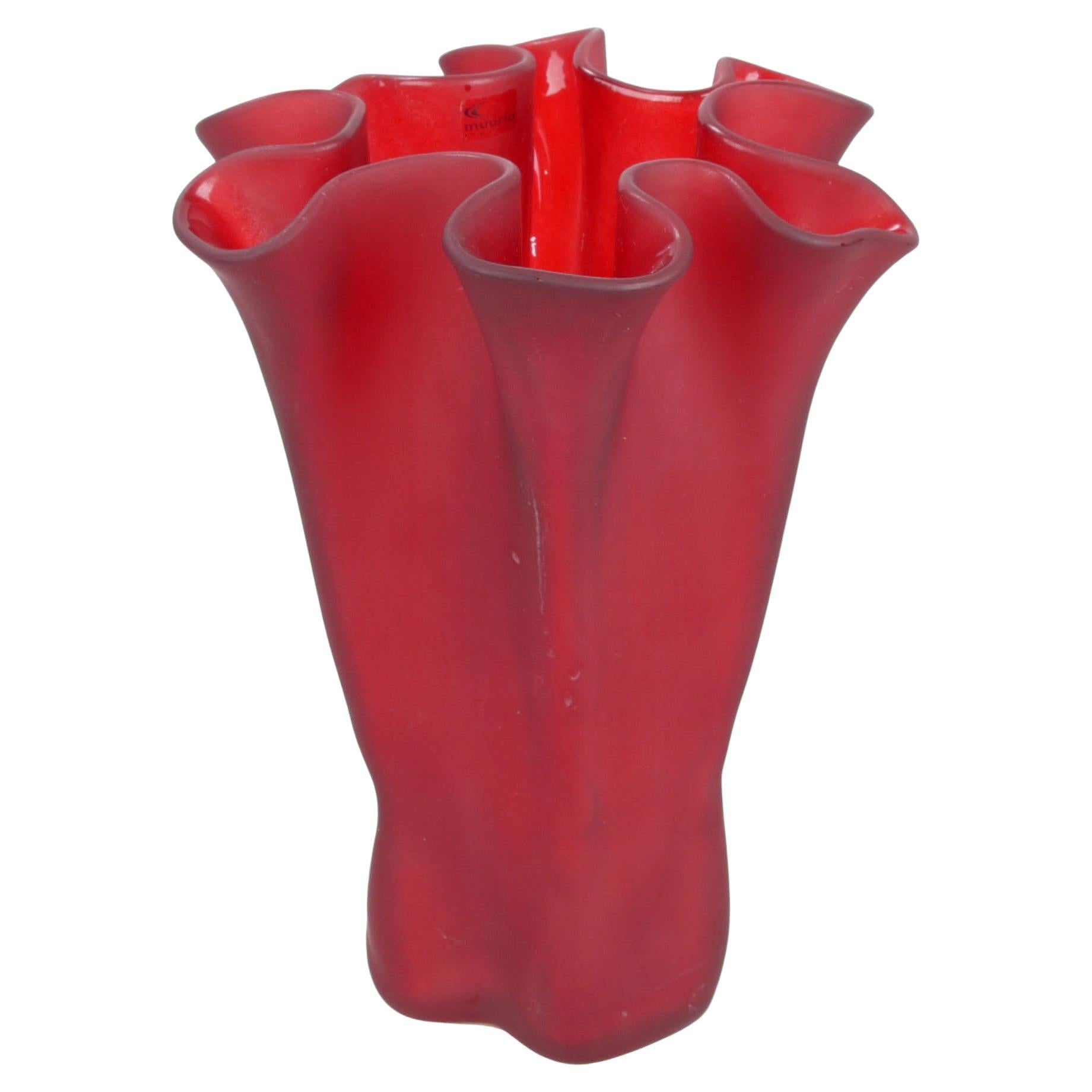 Muurla Red Art Glass Ruffled Handkerchief Vase Scandinavian Modern Finland For Sale