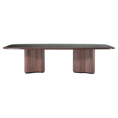 MUXIMA dining table with organic-shaped legs