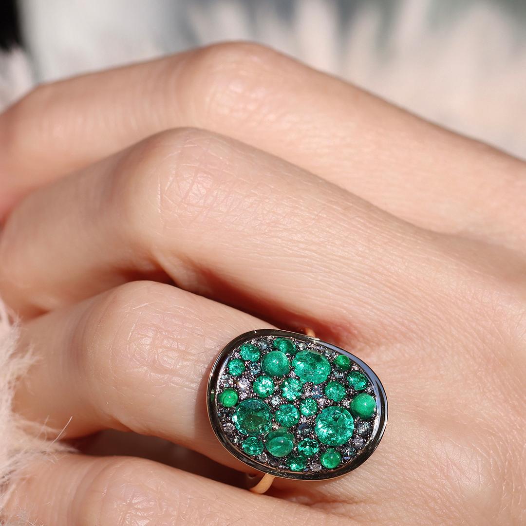 Muzo Emerald Alexandrite Mosaic Pave Ring For Sale 7