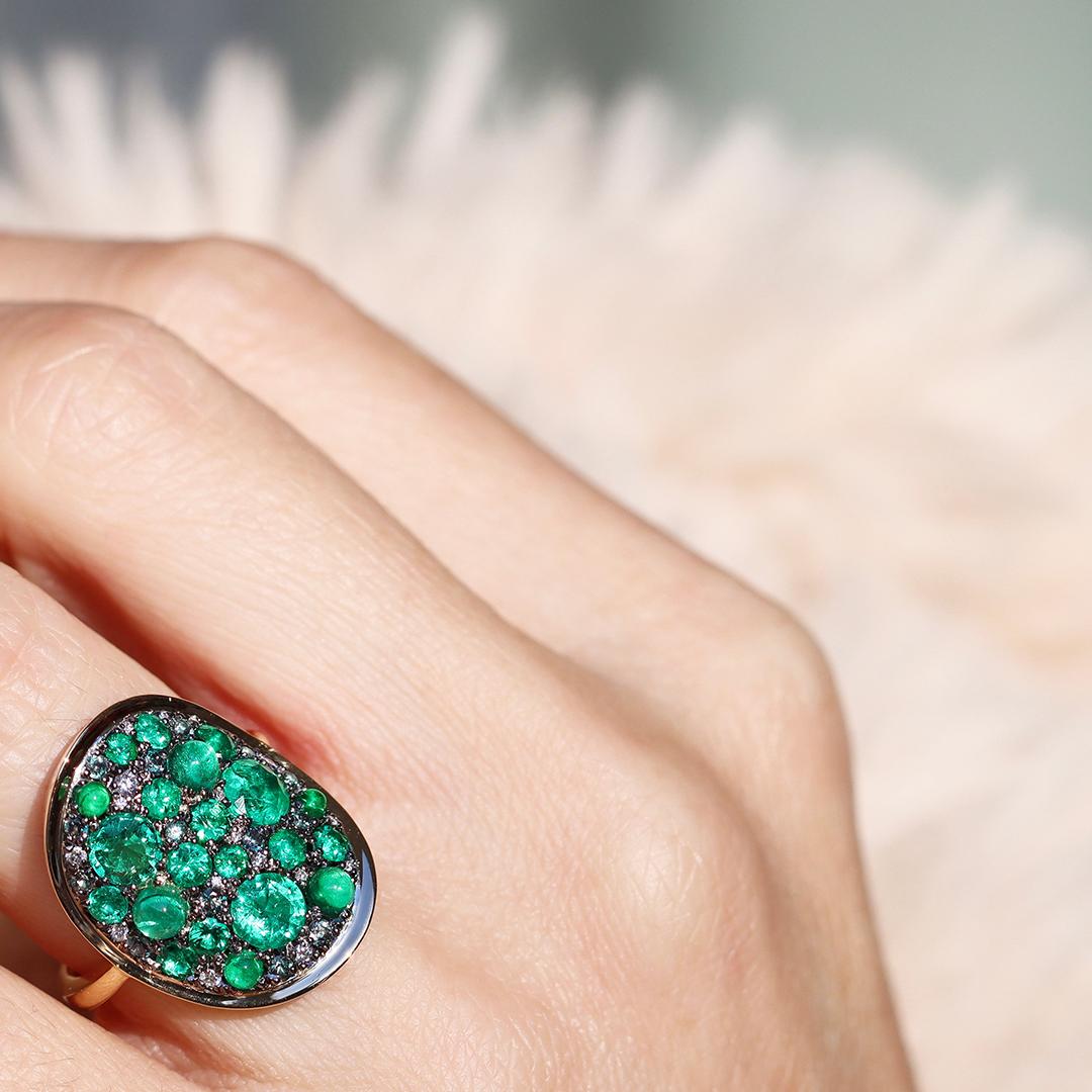 Muzo Emerald Alexandrite Mosaic Pave Ring For Sale 9