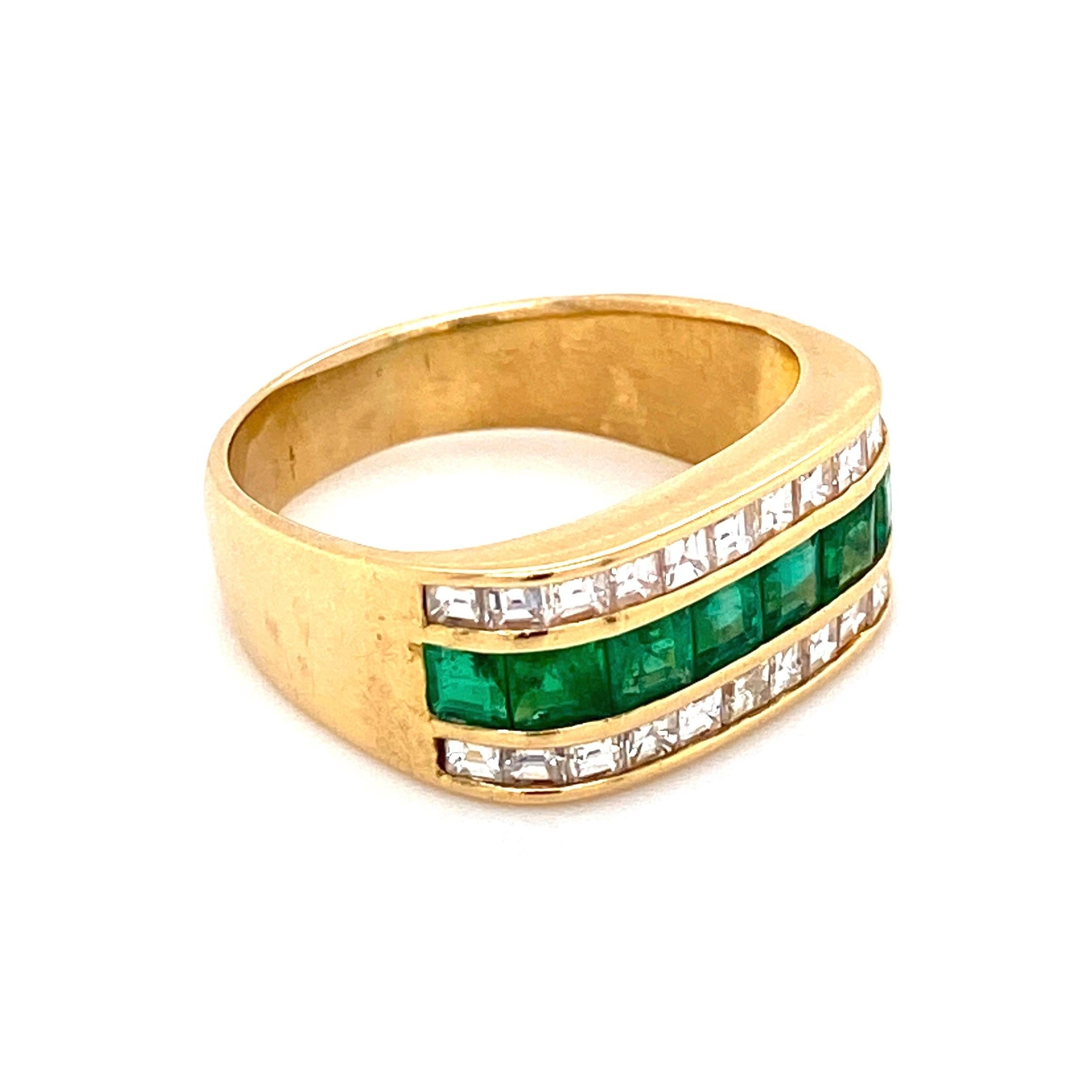 Contemporary Muzo Emerald and Asscher Cut Diamond Gold Band Cocktail Ring Estate Fine Jewelry