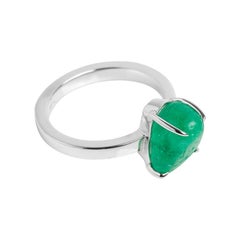 Muzo Emerald Colombia Emerald 18K White Gold Ring
